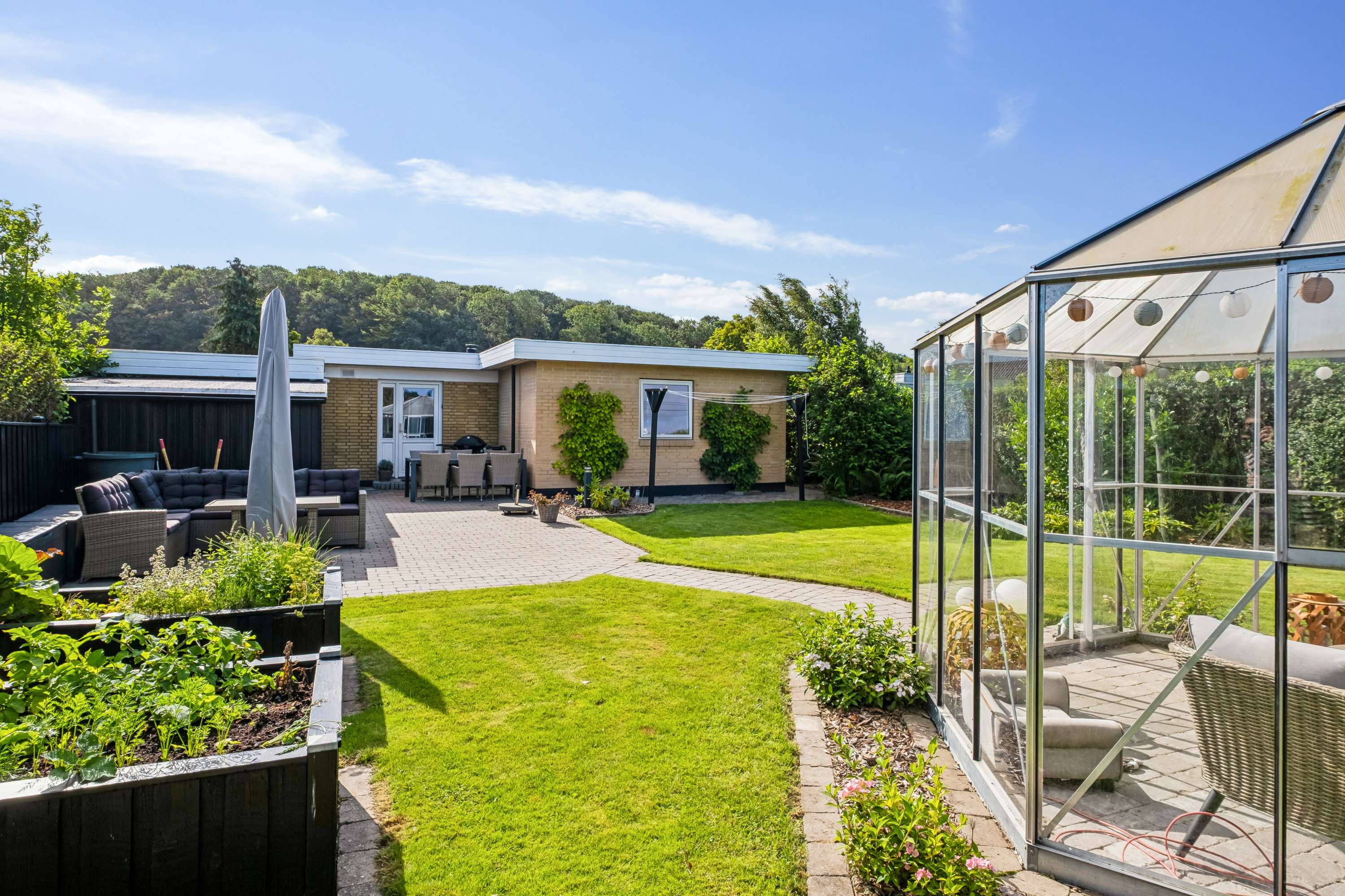 Fremhævet have billede i fuldskærmstilstand. Billede af Tornbjerg 80, 8732 Hovedgård