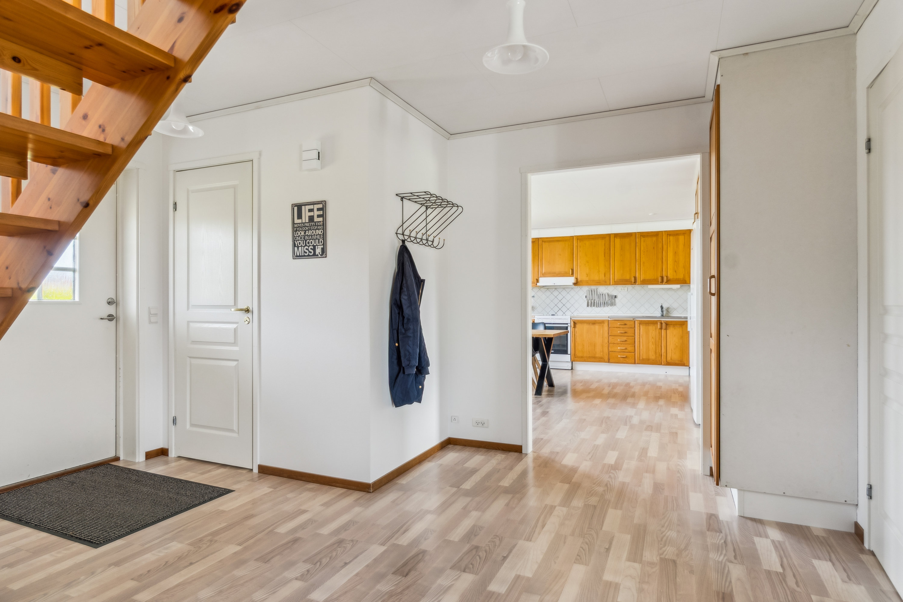 Fremhævet gang billede i fuldskærmstilstand. Billede af Elmelunden 28, 4270 Høng