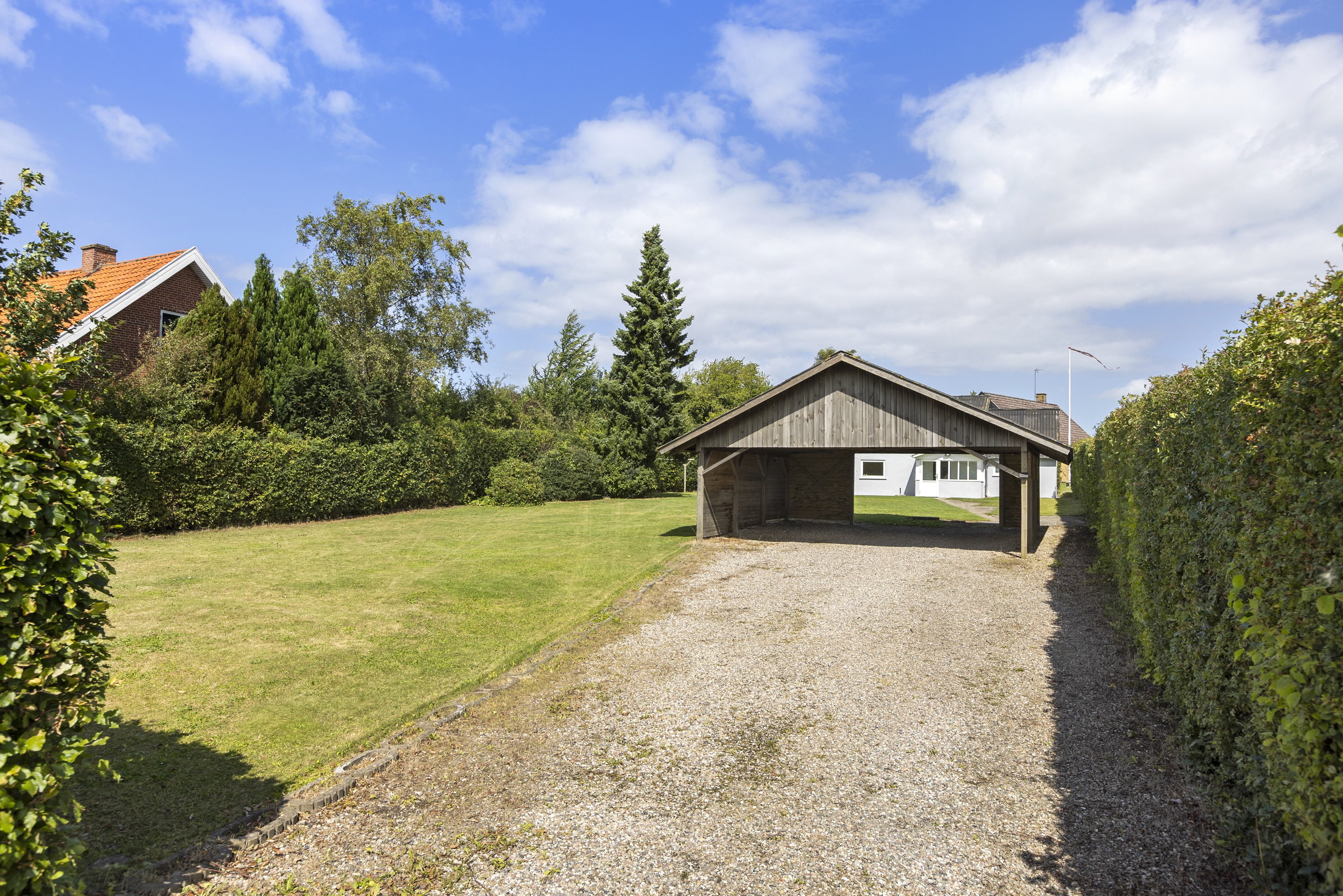 Fremhævet indkørsel billede i fuldskærmstilstand. Billede af Holbækvej 133, 4400 Kalundborg