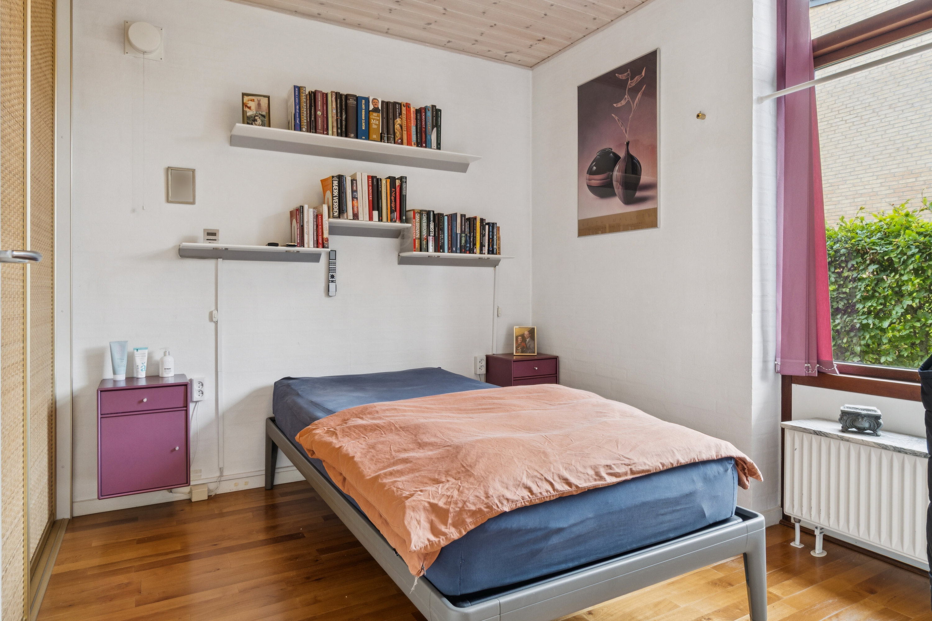 Fremhævet soveværelse billede i fuldskærmstilstand. Billede af Ørbækgårds Alle 903, st.. th., 2970 Hørsholm