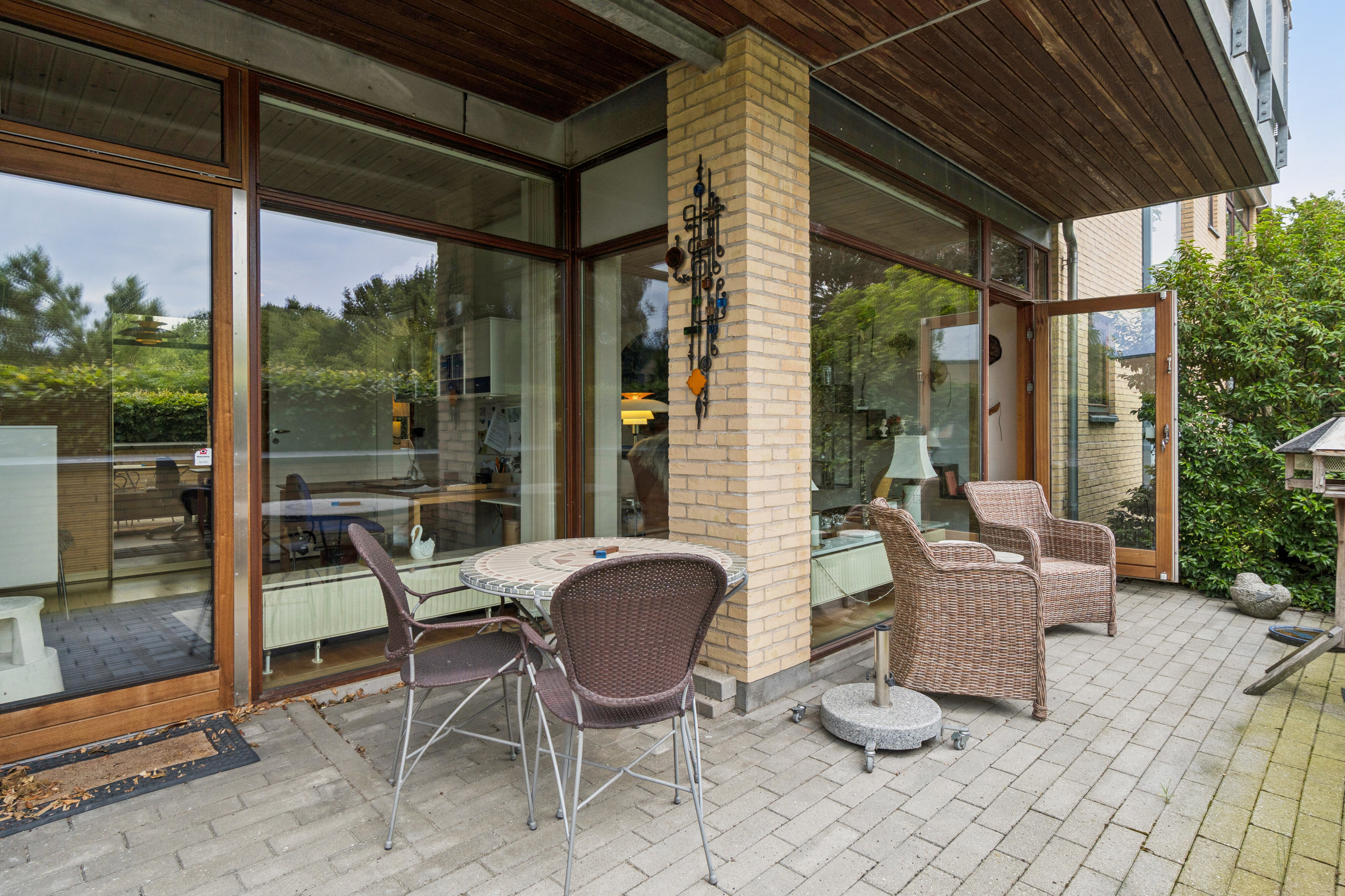 Fremhævet overdækket terrasse billede i fuldskærmstilstand. Billede af Ørbækgårds Alle 903, st.. th., 2970 Hørsholm