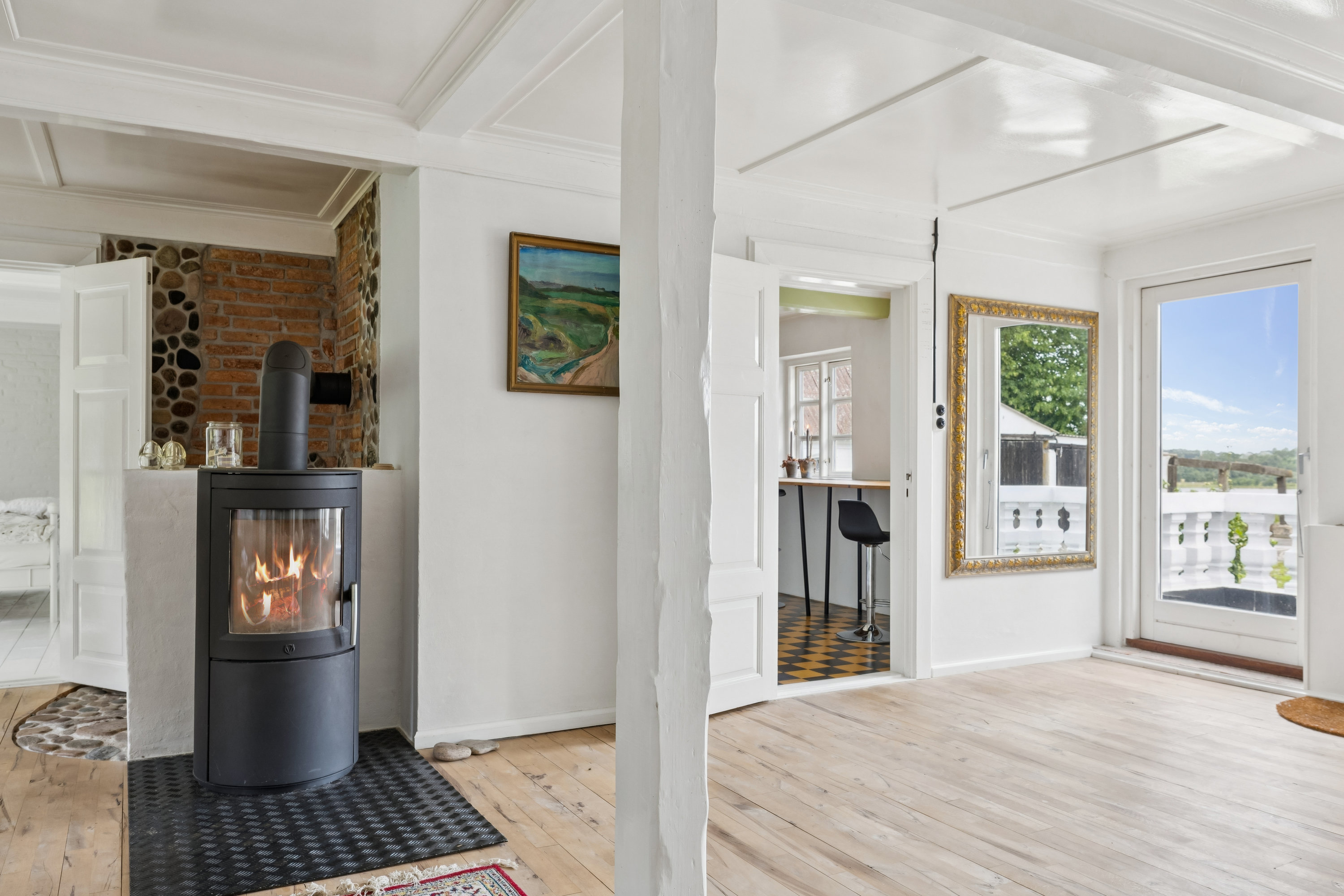 Fremhævet stue billede i fuldskærmstilstand. Billede af Lebymarksvej 8, 5985 Søby Ærø