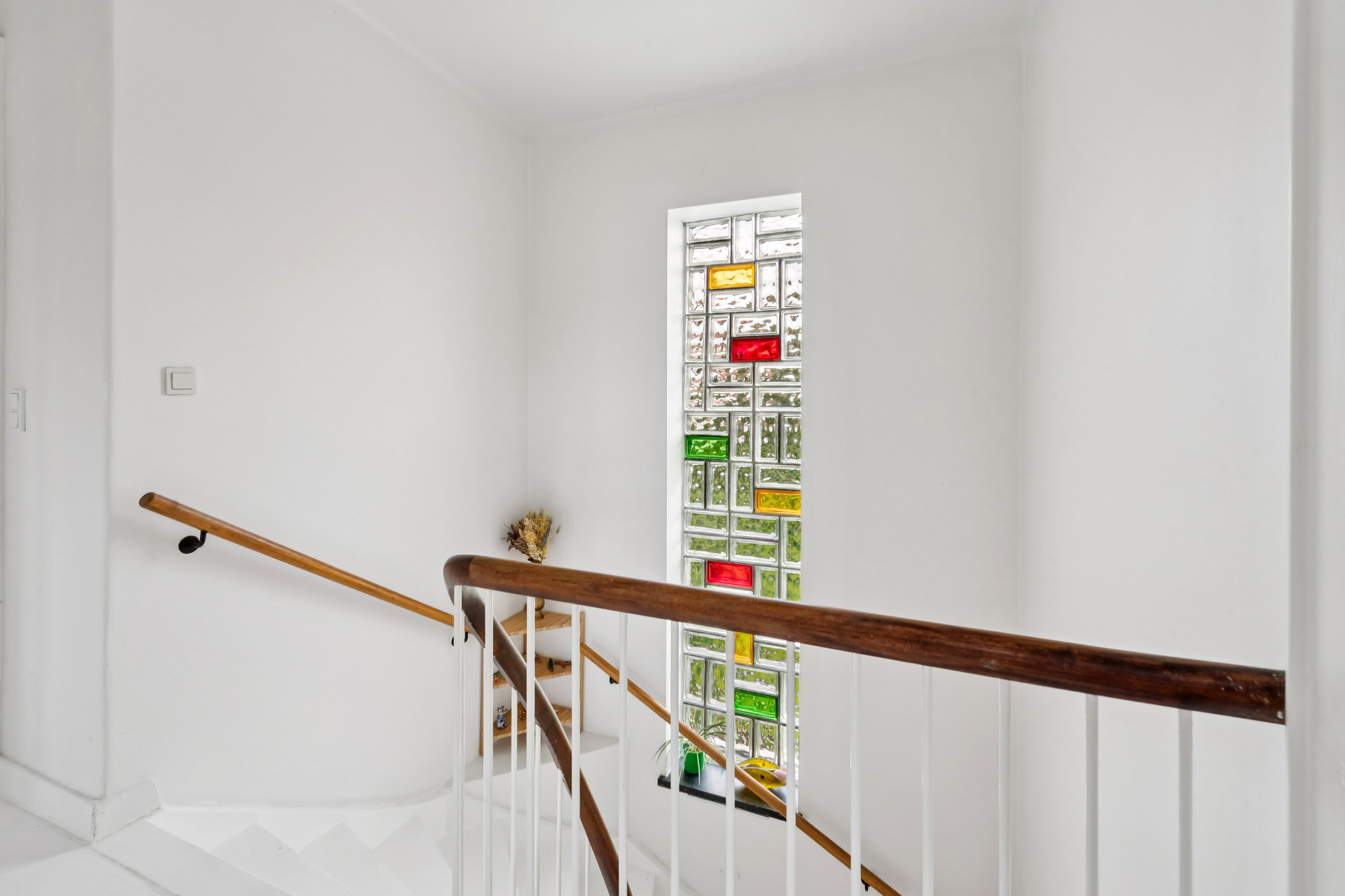 Fremhævet gang billede i fuldskærmstilstand. Billede af Christian X's Alle 82, 2800 Kongens Lyngby