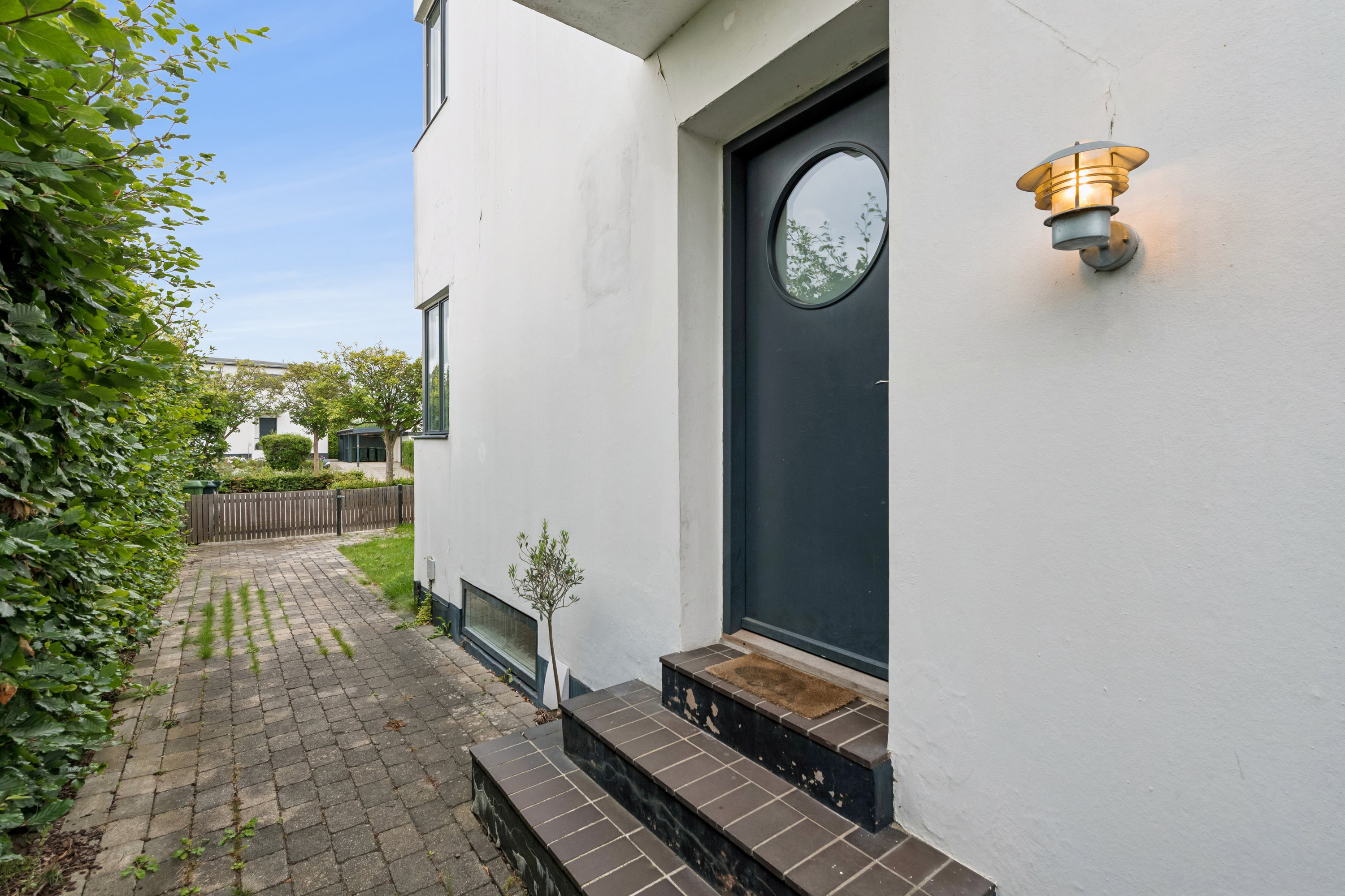 Fremhævet opgang billede i fuldskærmstilstand. Billede af Christian X's Alle 82, 2800 Kongens Lyngby