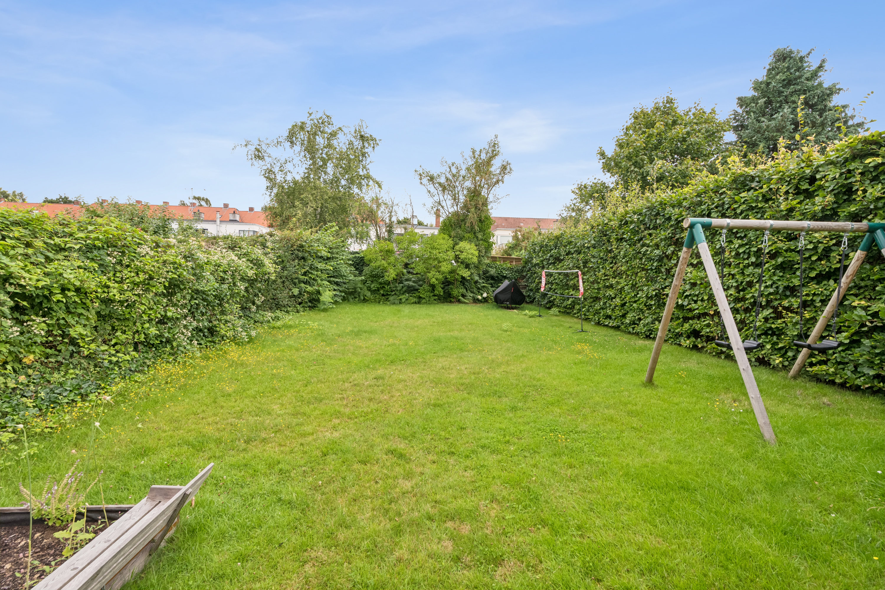 Fremhævet have billede i fuldskærmstilstand. Billede af Christian X's Alle 82, 2800 Kongens Lyngby