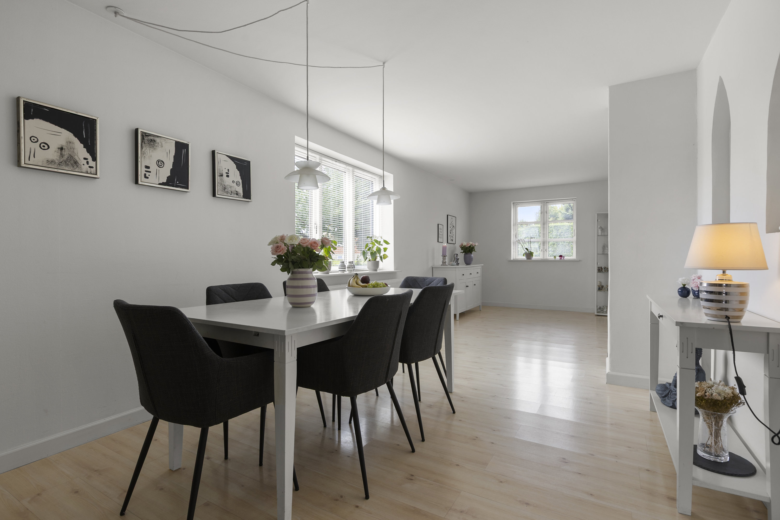 Fremhævet stue billede i fuldskærmstilstand. Billede af Korsvejen 3, 4220 Korsør