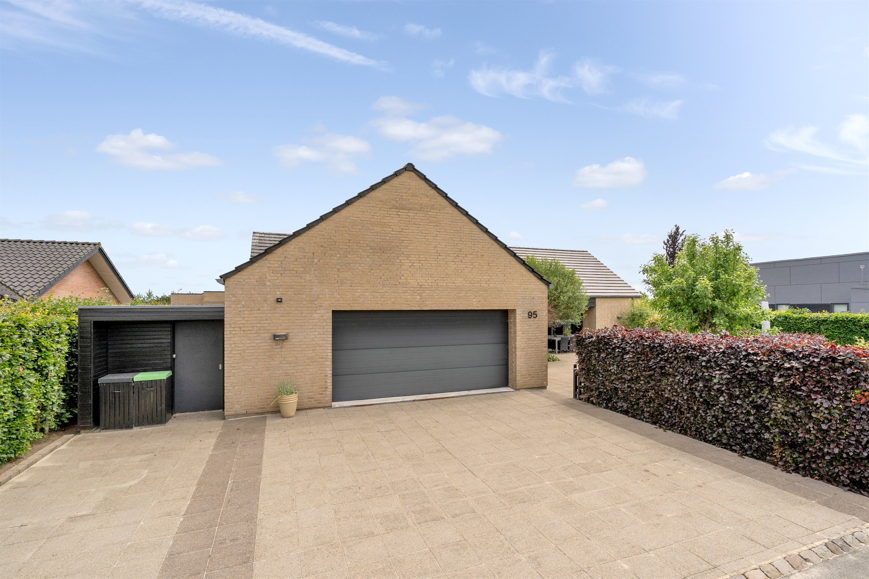 Fremhævet ejendommen billede i fuldskærmstilstand. Billede af Lillevang 95, 7190 Billund