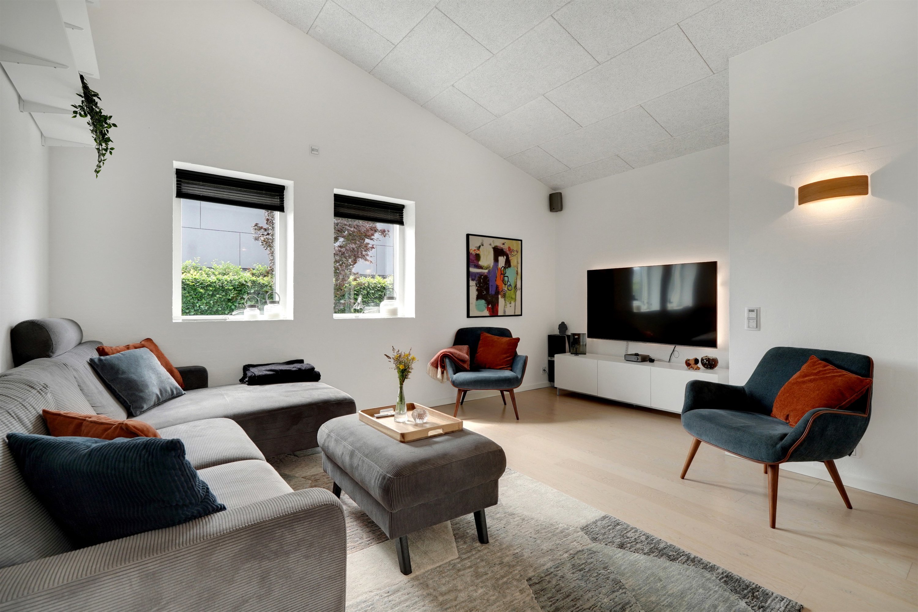 Fremhævet stue billede i fuldskærmstilstand. Billede af Lillevang 95, 7190 Billund