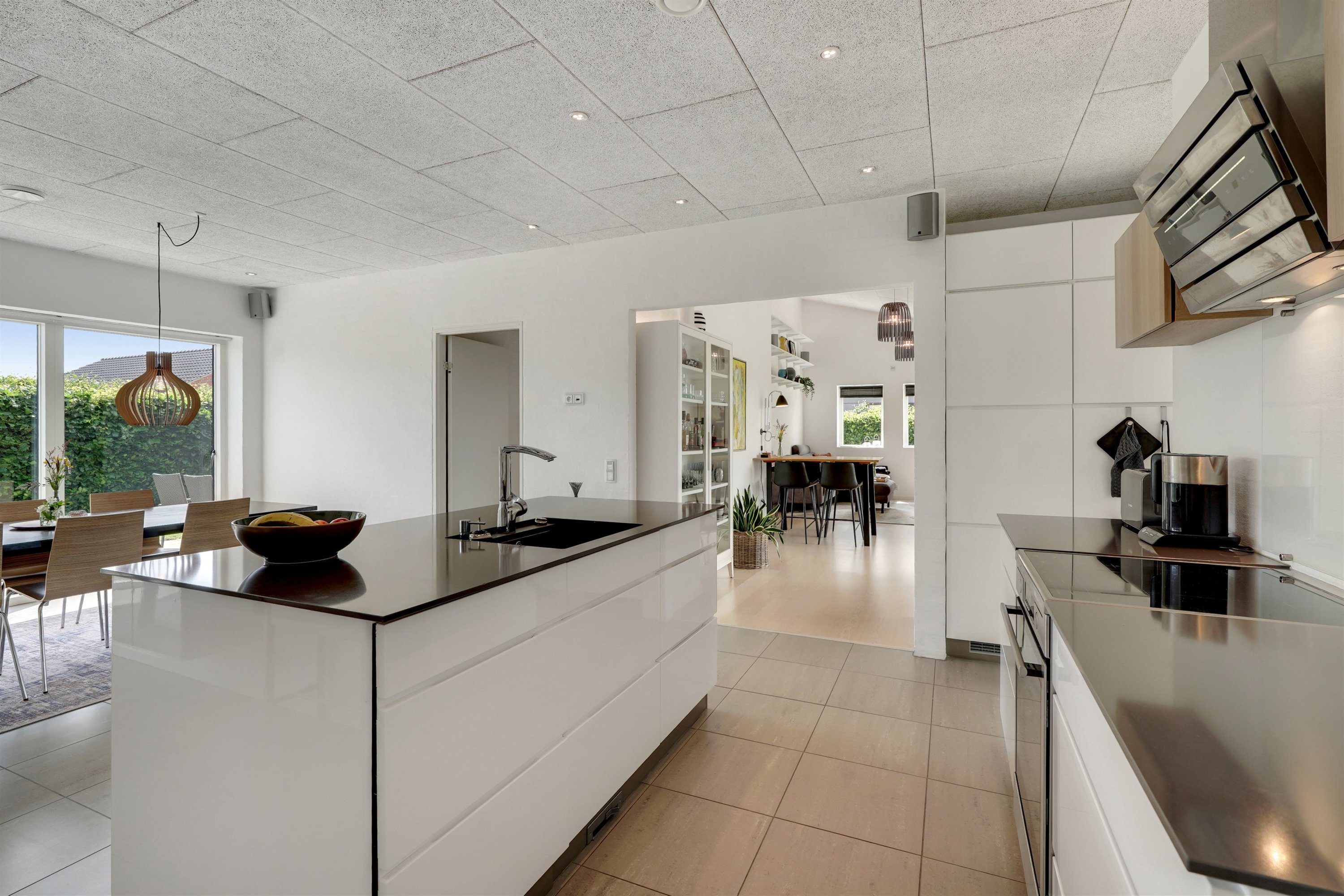 Fremhævet køkken billede i fuldskærmstilstand. Billede af Lillevang 95, 7190 Billund