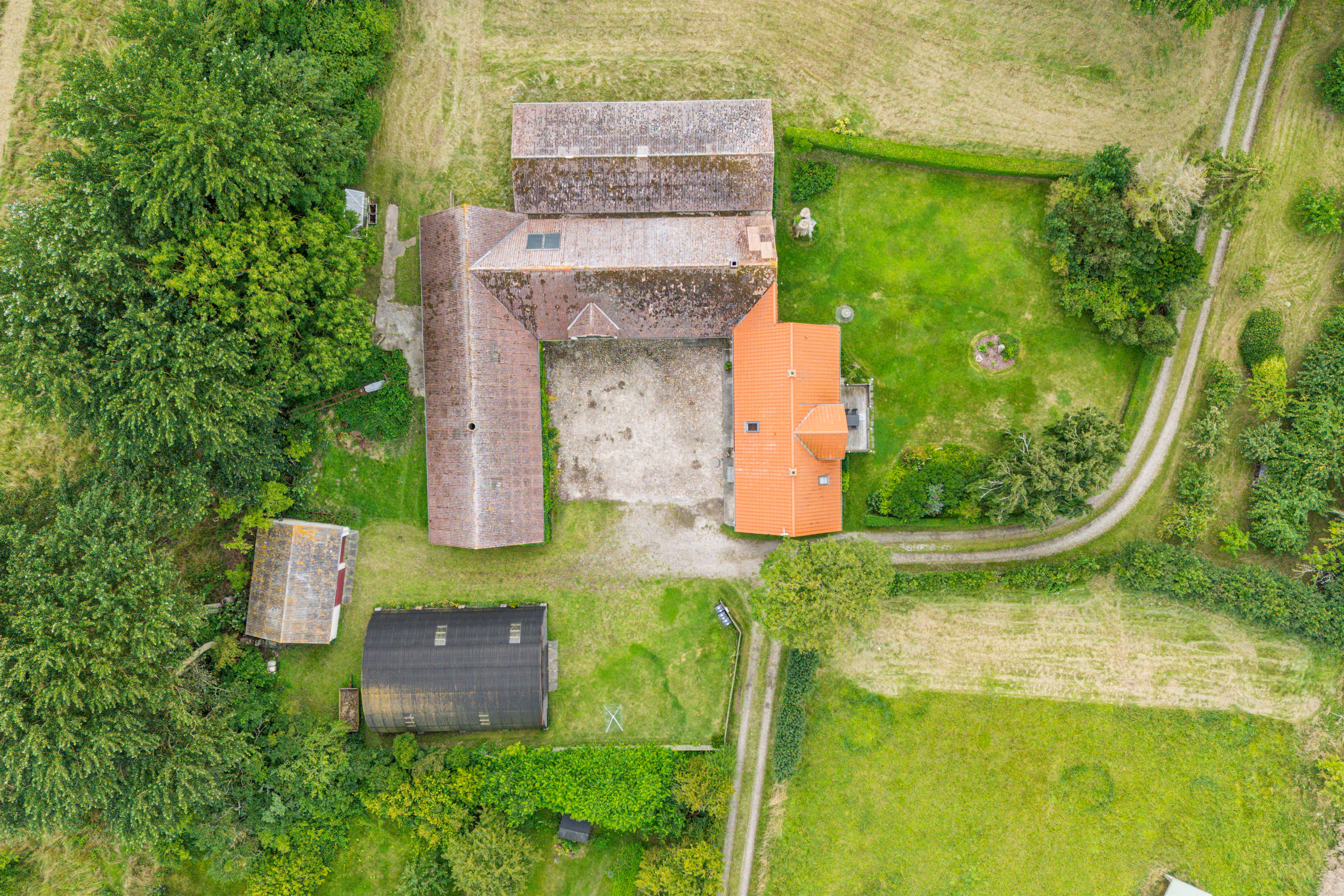 Fremhævet luftfoto billede i fuldskærmstilstand. Billede af Lebymarksvej 12, 5985 Søby Ærø