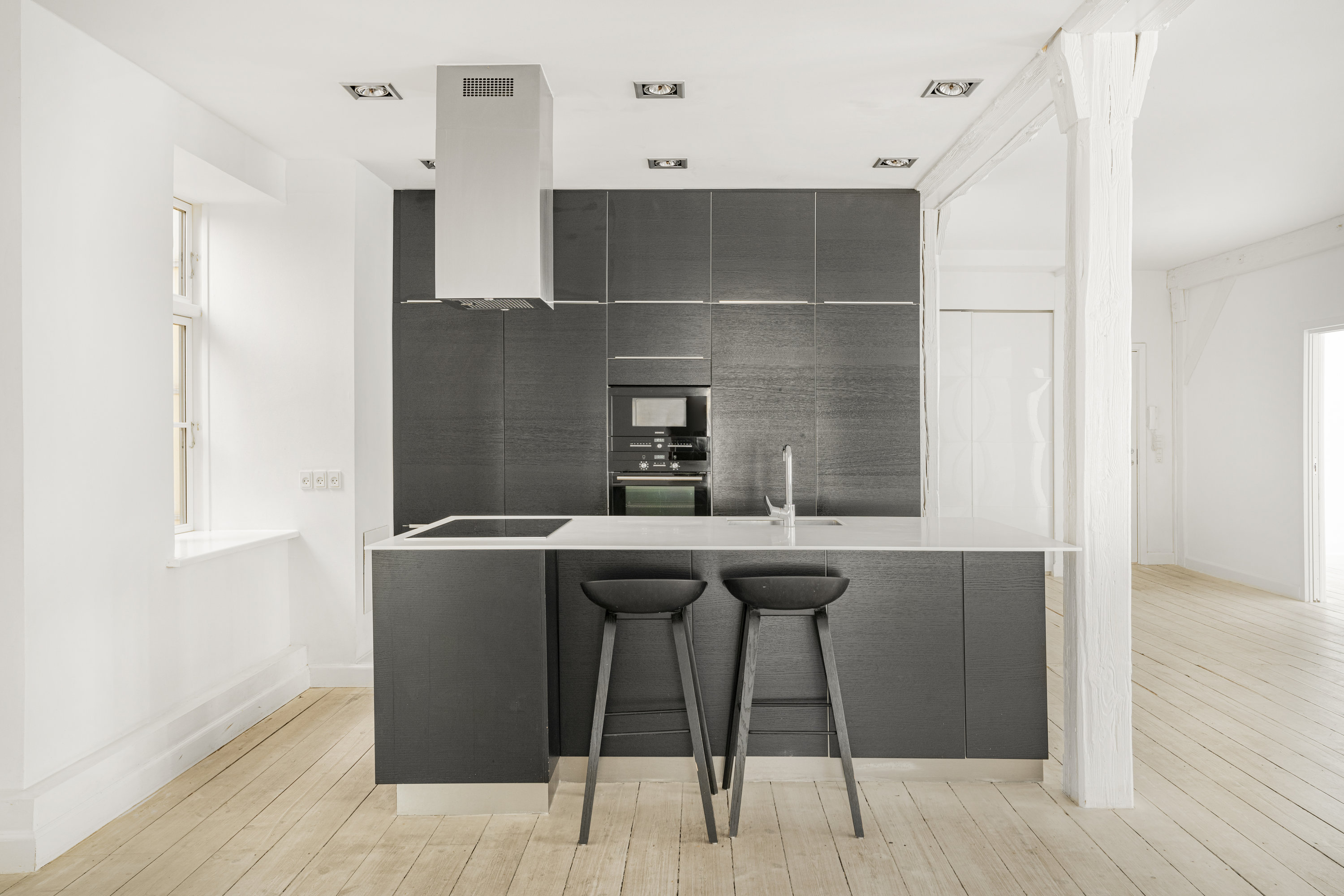 Miniaturebillede 1: . Billede af Niels Hemmingsens Gade 32A, 2. tv., 1153 København K