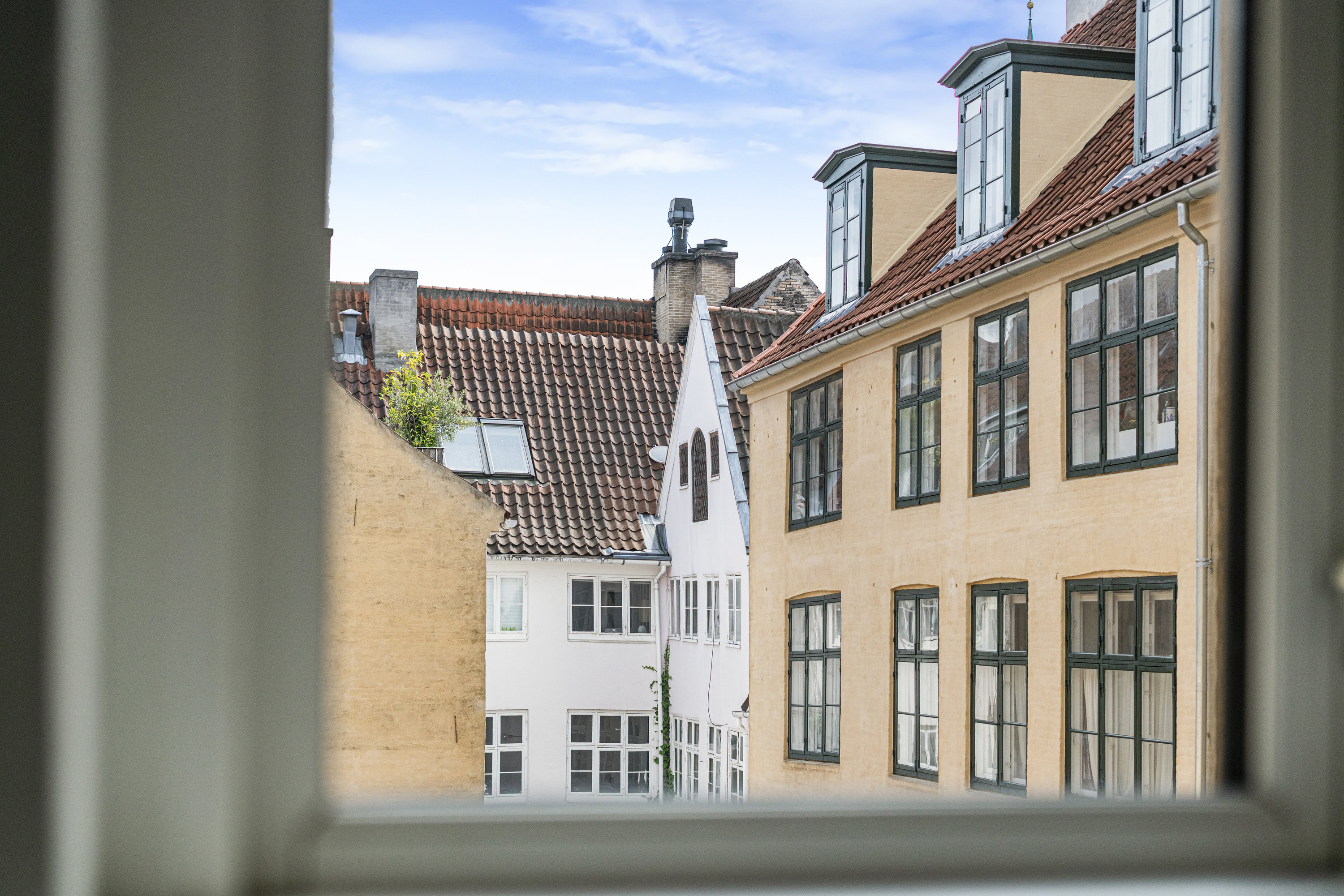 Miniaturebillede 2: . Billede af Niels Hemmingsens Gade 32A, 2. tv., 1153 København K