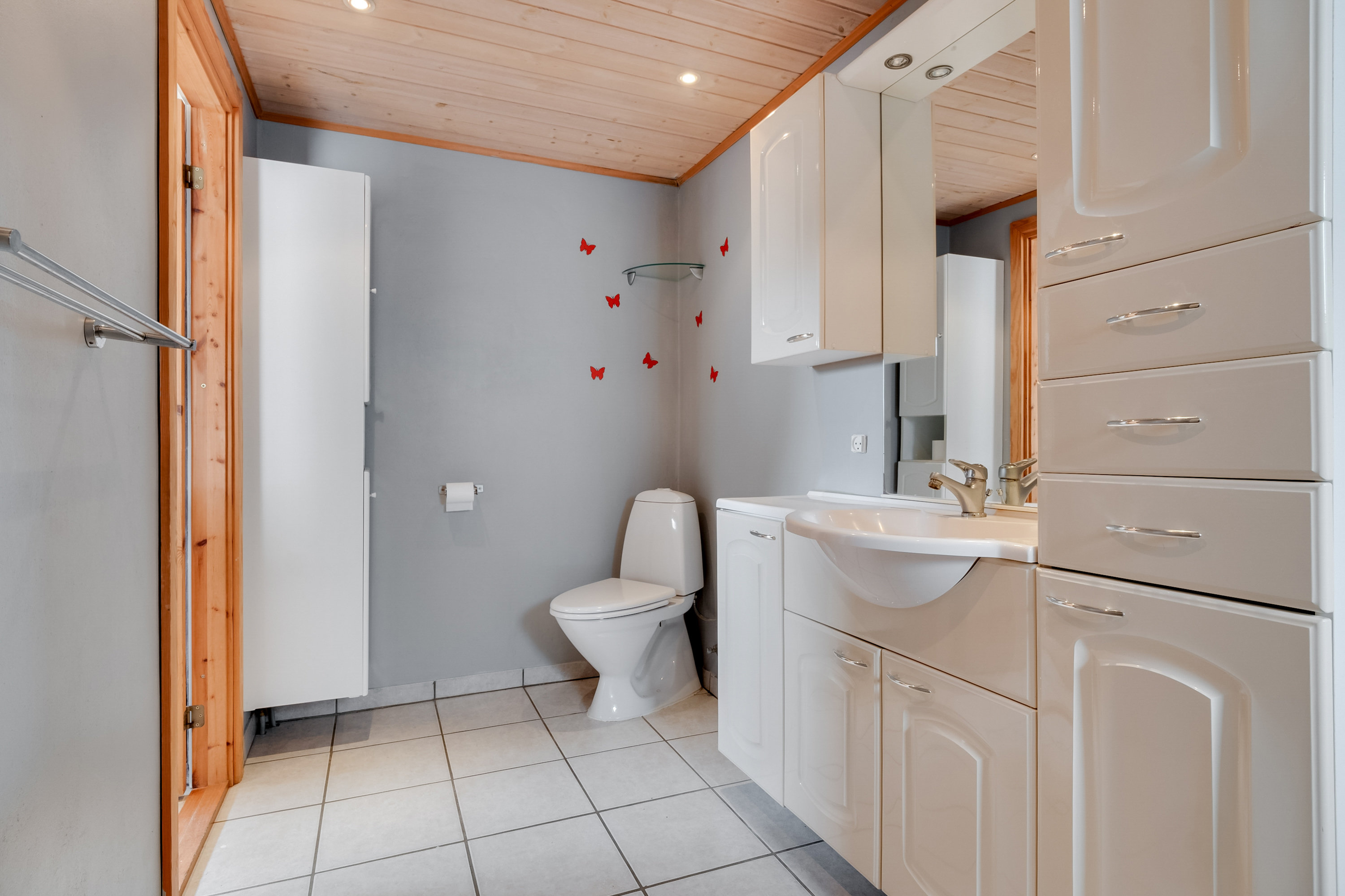 Fremhævet badeværelse billede i fuldskærmstilstand. Billede af Buchwaldsvej 12, Tommerup St, 5690 Tommerup