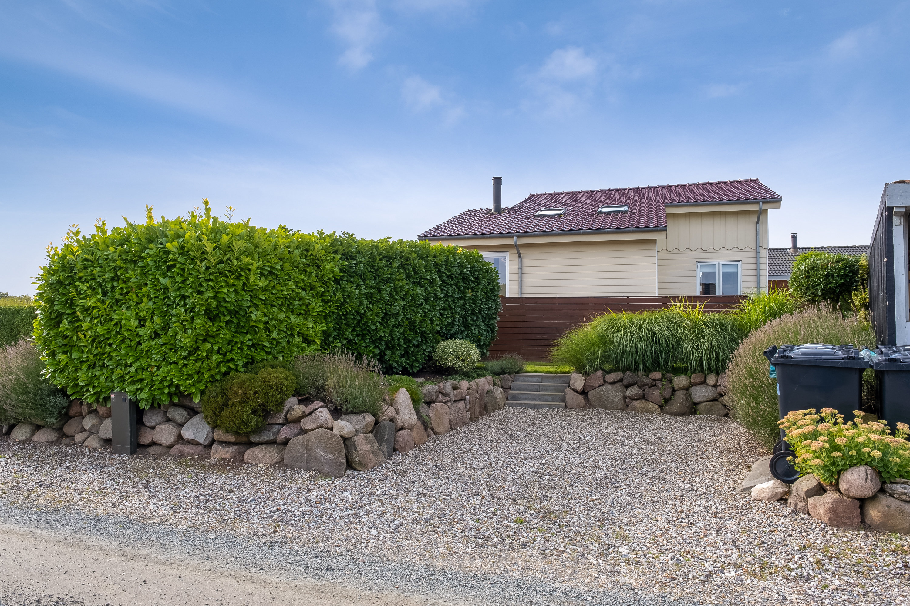 Fremhævet facade billede i fuldskærmstilstand. Billede af Kløvervej 43, 5300 Kerteminde