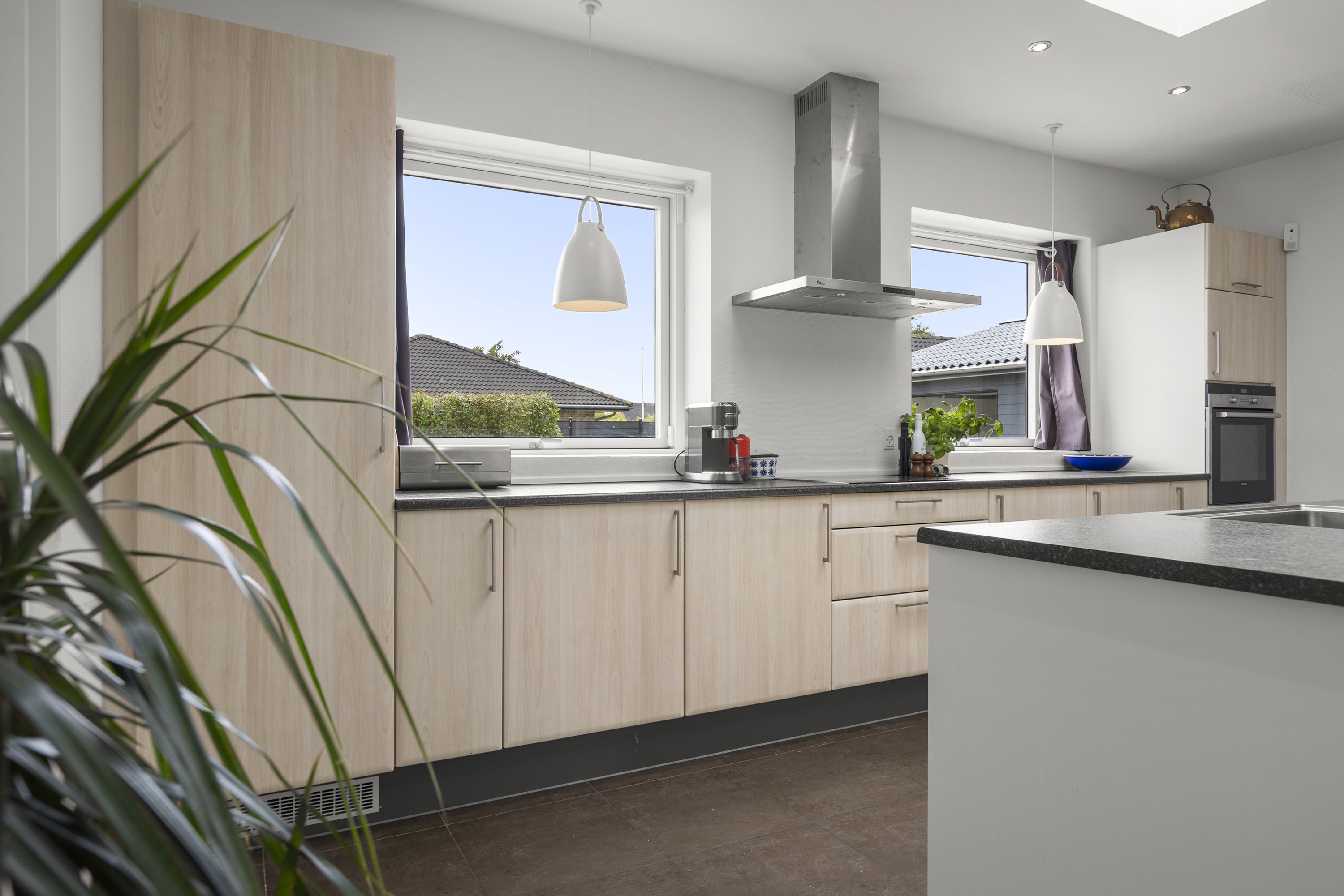 Fremhævet køkken billede i fuldskærmstilstand. Billede af Kildevej 24, 4130 Viby Sjælland