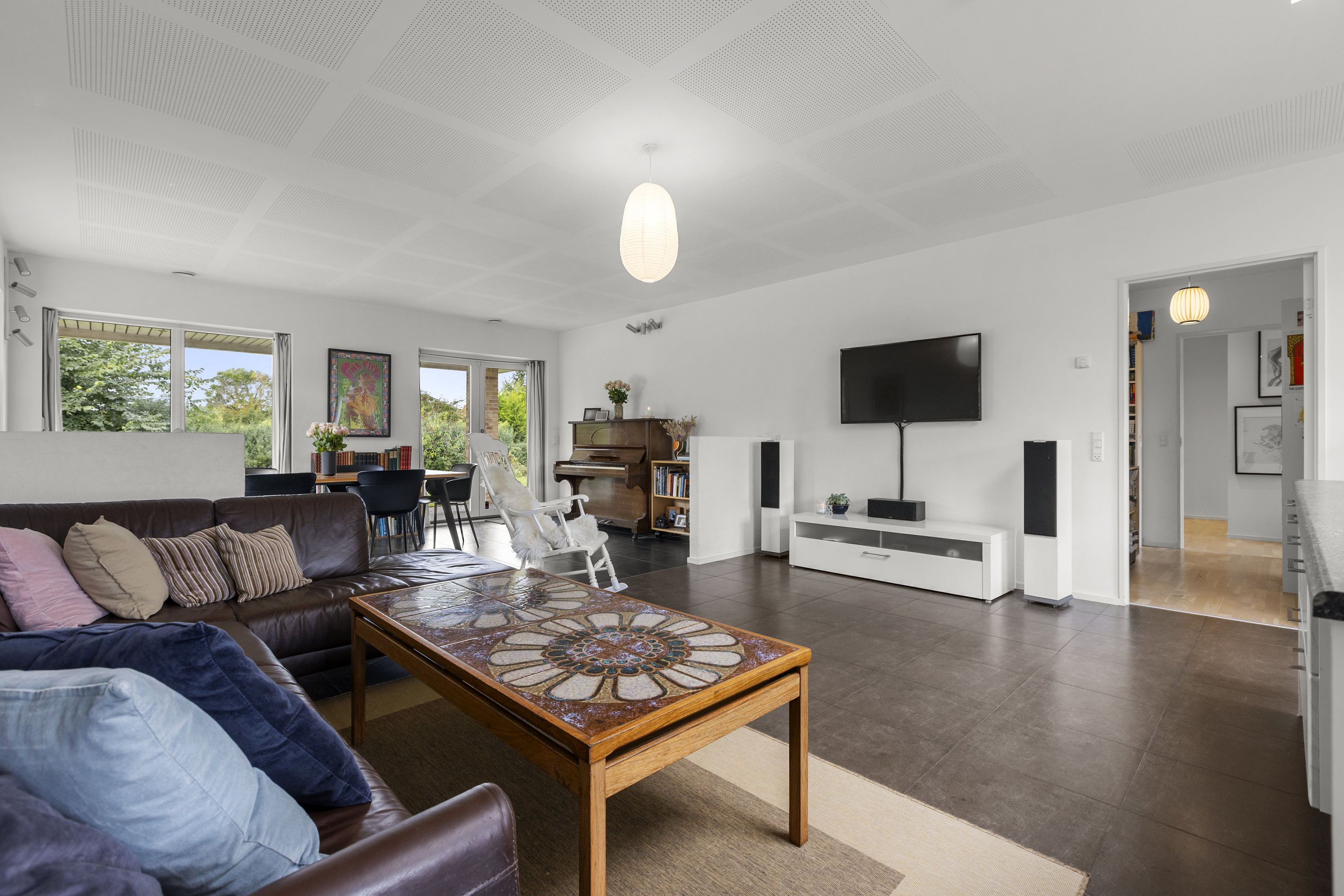 Fremhævet stue billede i fuldskærmstilstand. Billede af Kildevej 24, 4130 Viby Sjælland