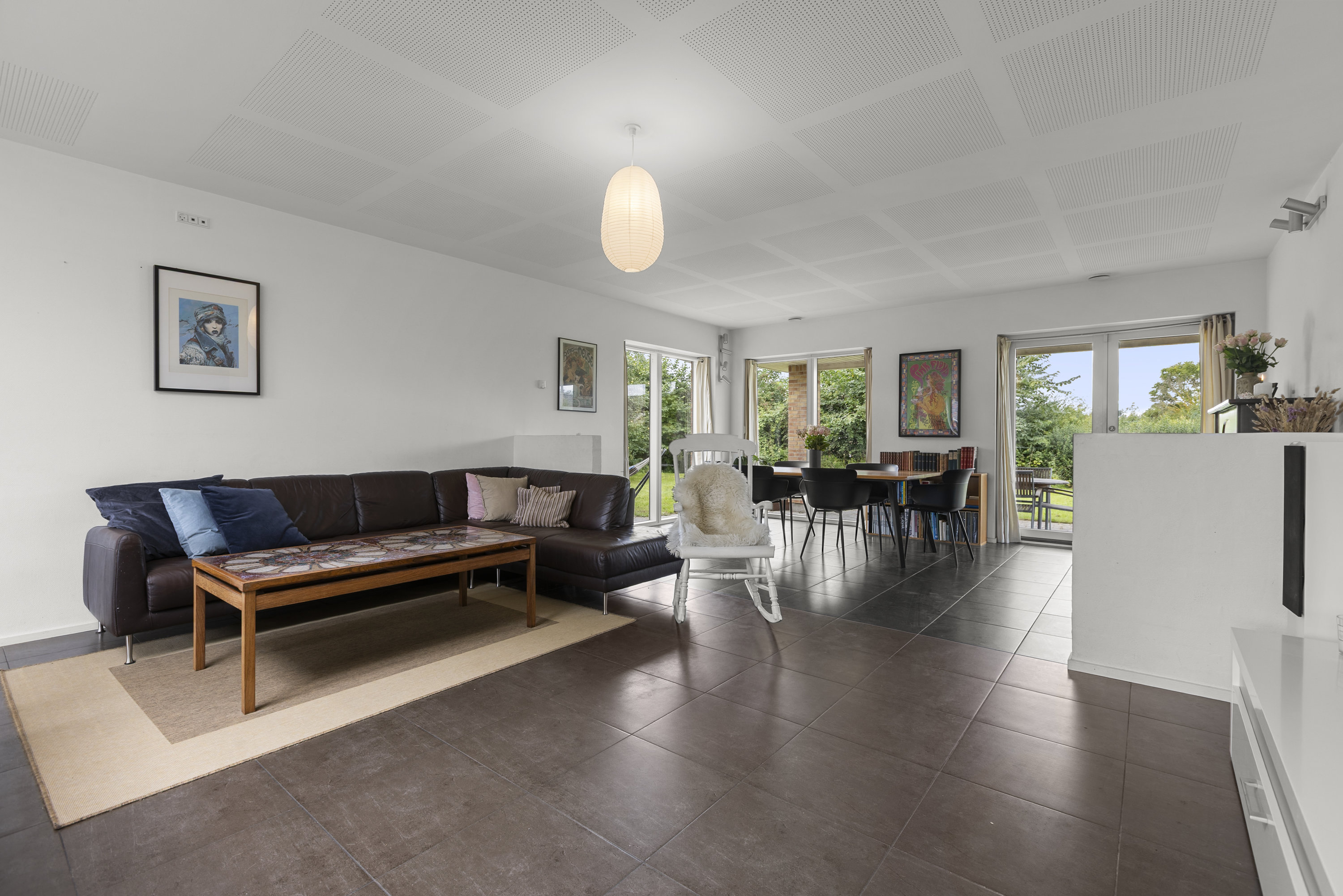 Fremhævet stue billede i fuldskærmstilstand. Billede af Kildevej 24, 4130 Viby Sjælland