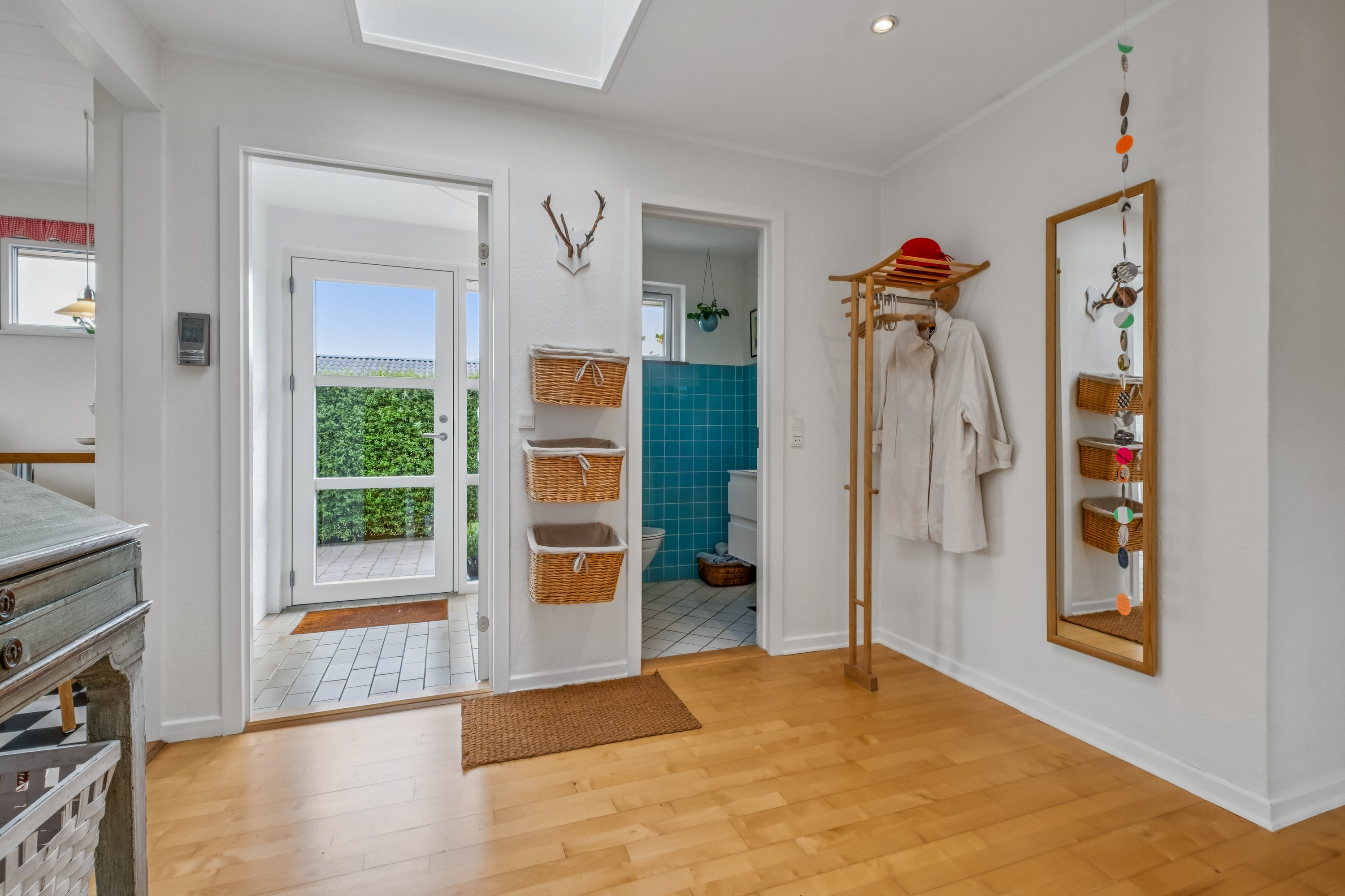 Fremhævet gang billede i fuldskærmstilstand. Billede af Præstevænget 10, 8732 Hovedgård