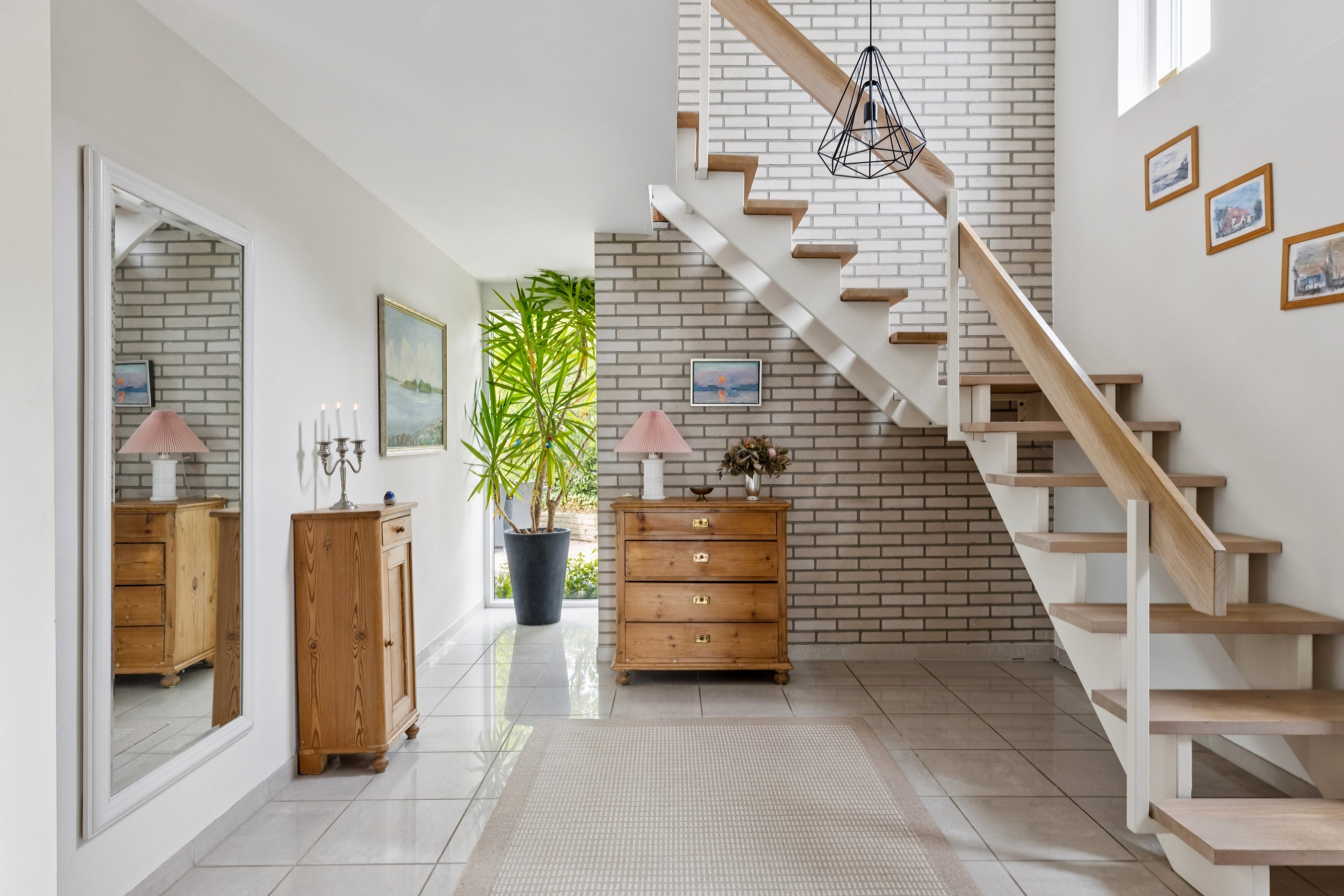 Fremhævet gang billede i fuldskærmstilstand. Billede af Bækbjerg 8, Rinkenæs, 6300 Gråsten