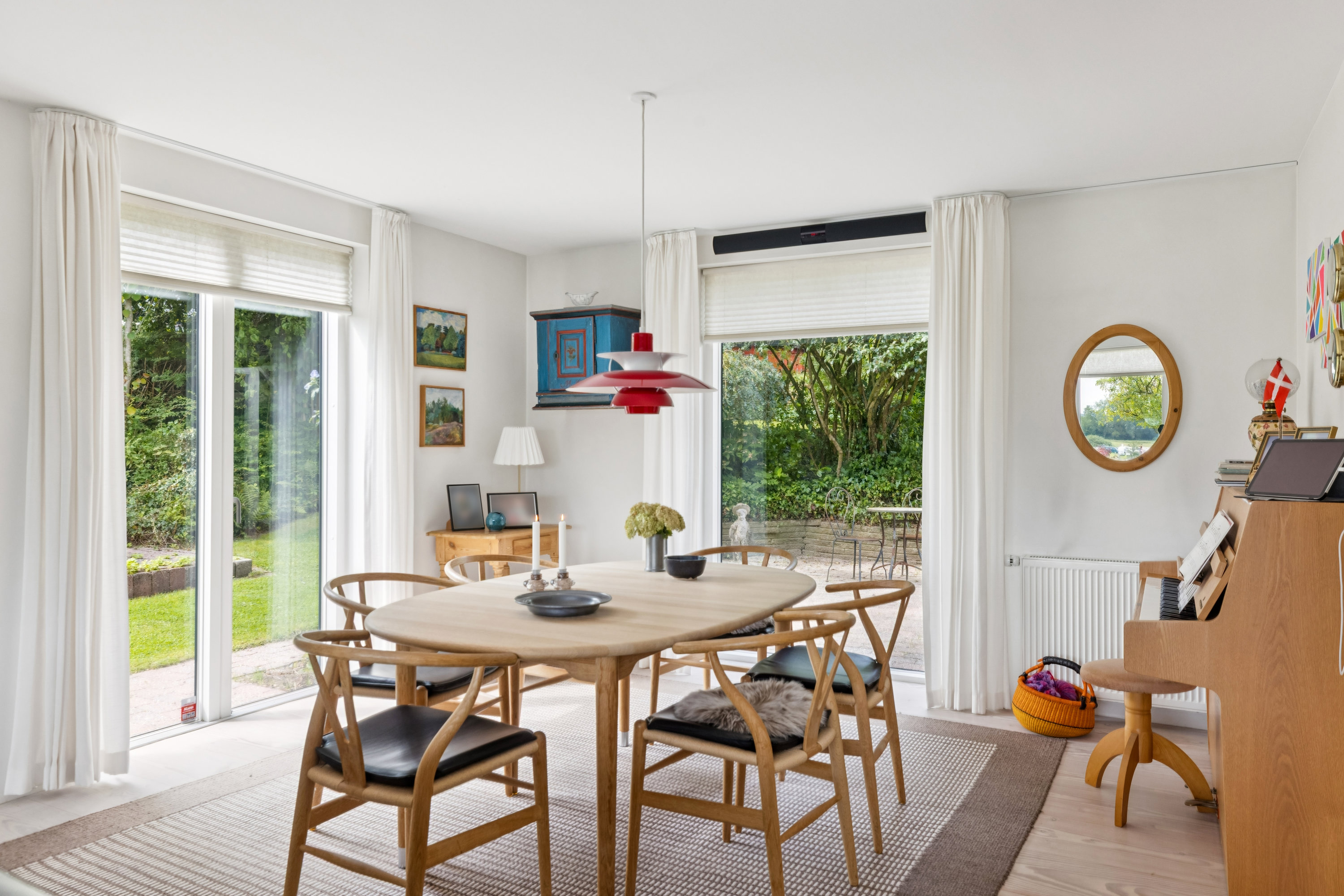 Fremhævet stue billede i fuldskærmstilstand. Billede af Bækbjerg 8, Rinkenæs, 6300 Gråsten