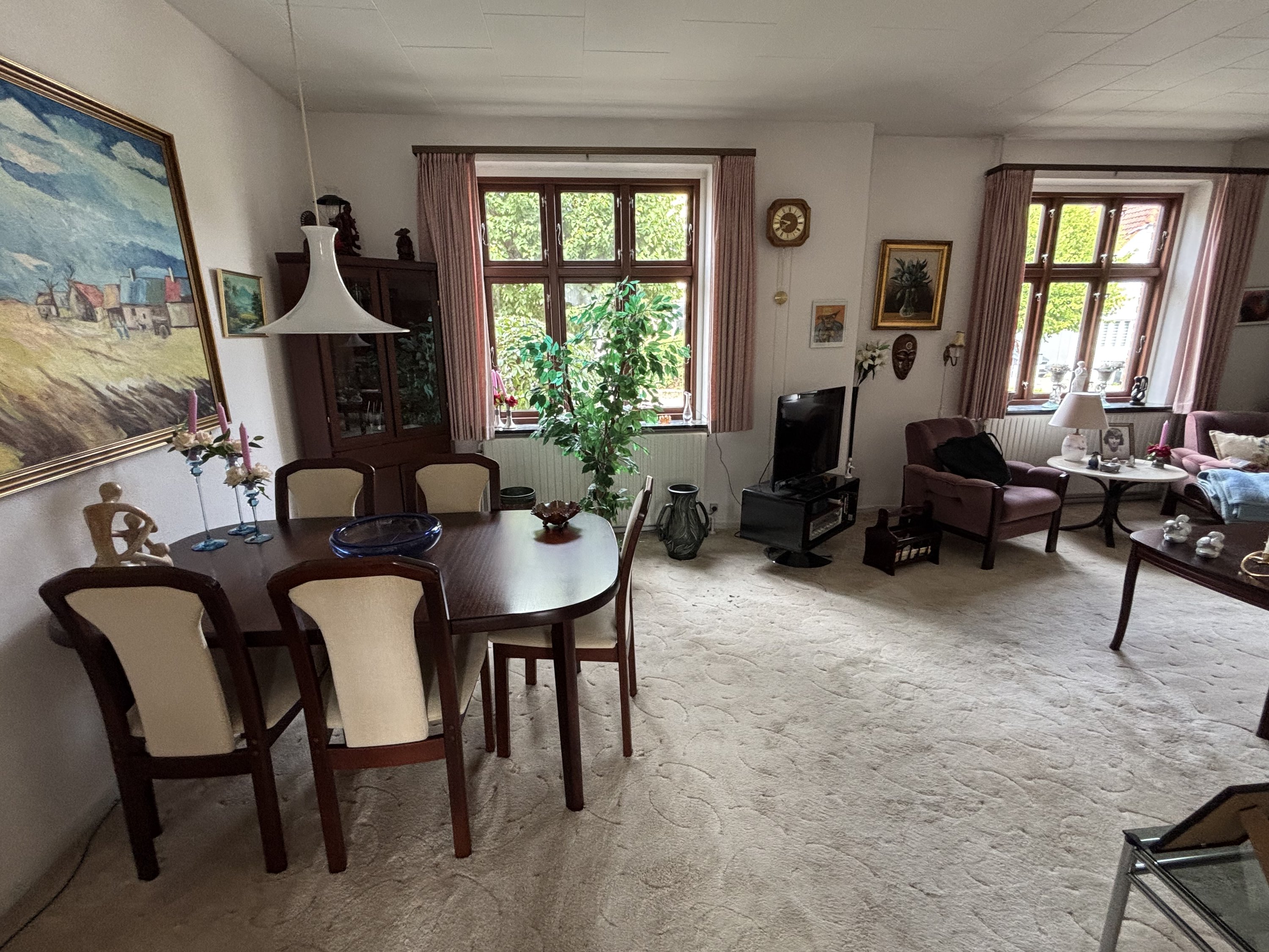 Fremhævet spisestue billede i fuldskærmstilstand. Billede af Skovsgårdsvej 1, 4900 Nakskov