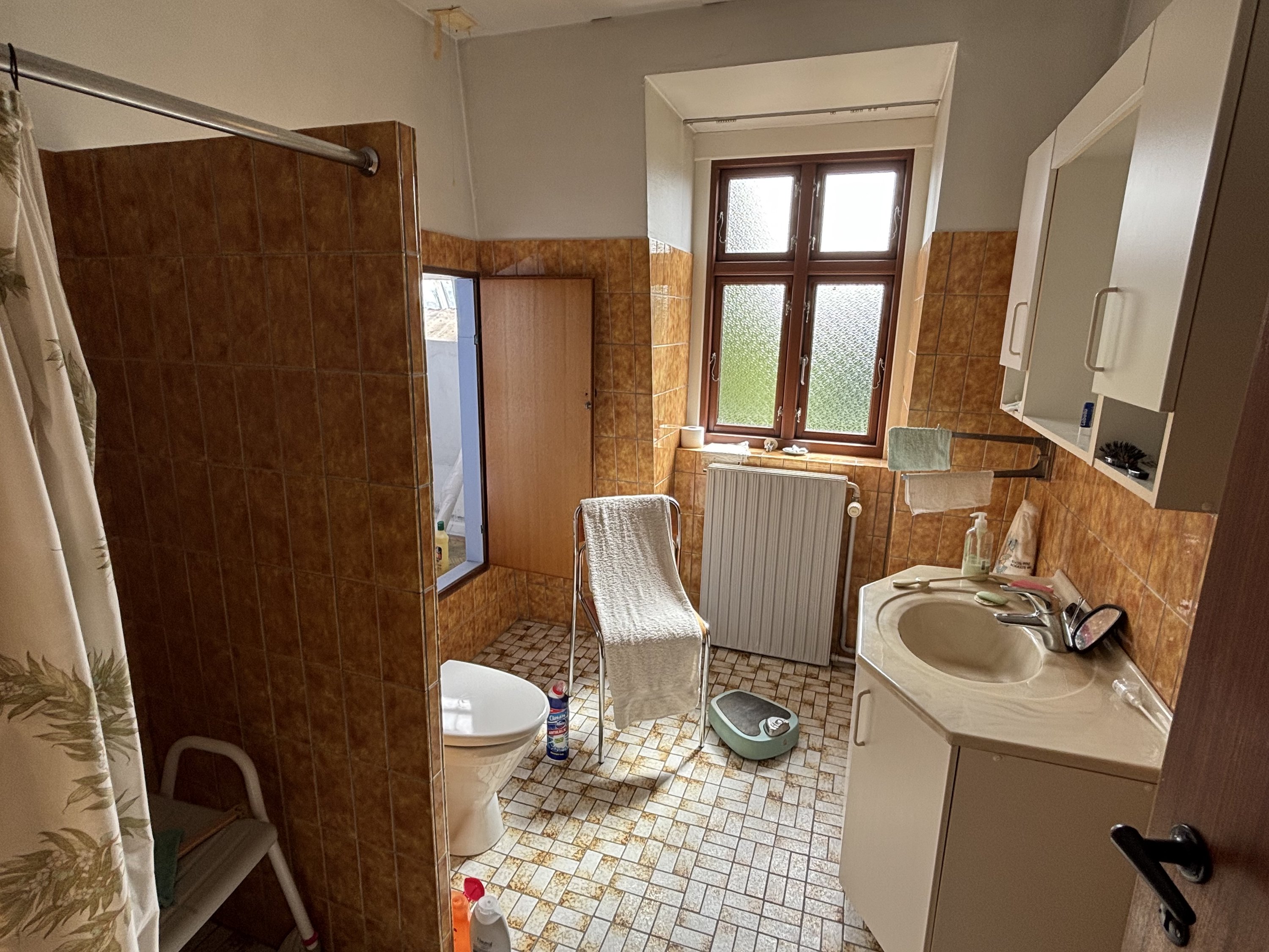 Fremhævet badeværelse billede i fuldskærmstilstand. Billede af Skovsgårdsvej 1, 4900 Nakskov