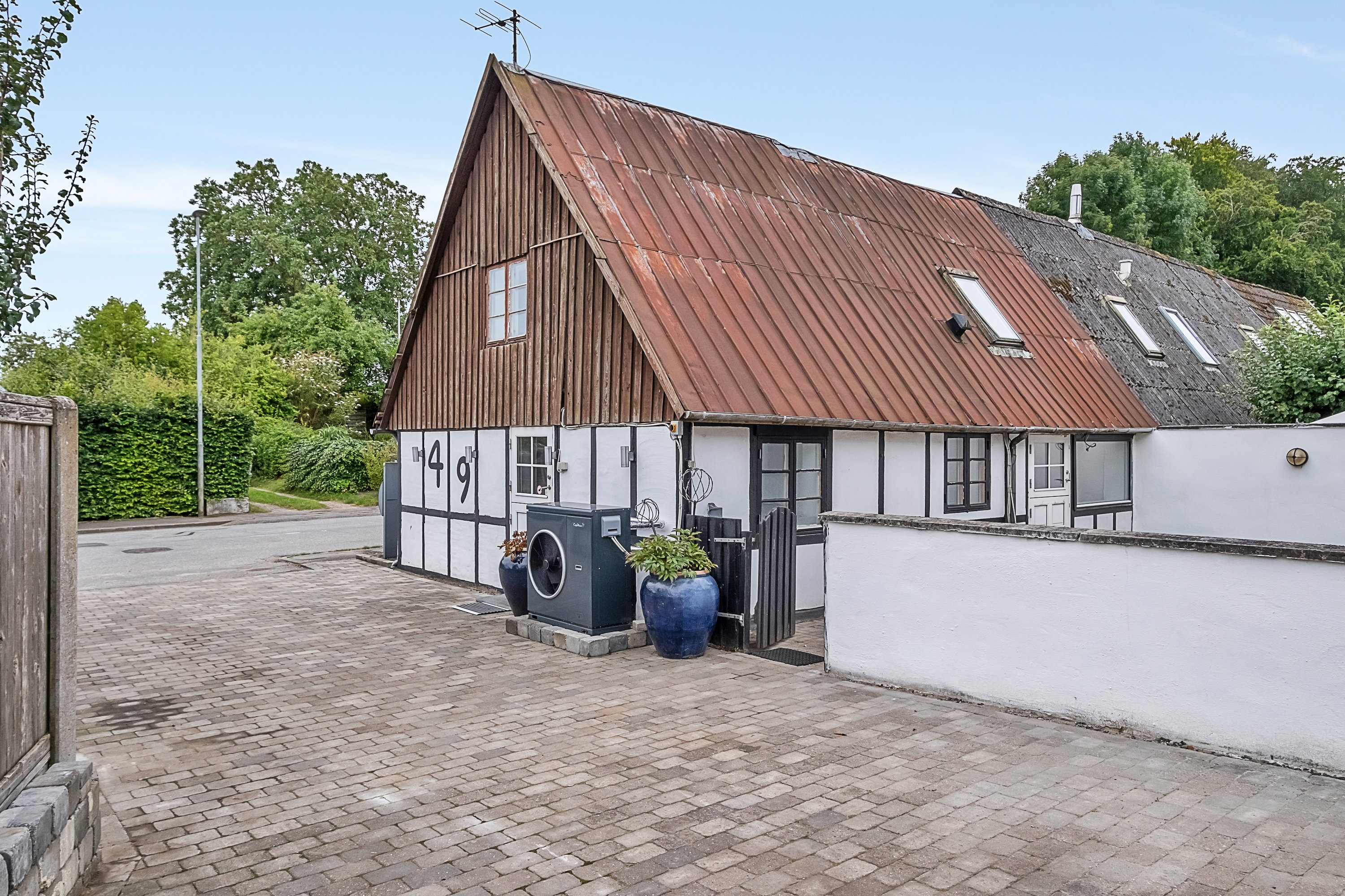 Fremhævet facade billede i fuldskærmstilstand. Billede af Elstedvej 49, Terp, 8200 Aarhus N