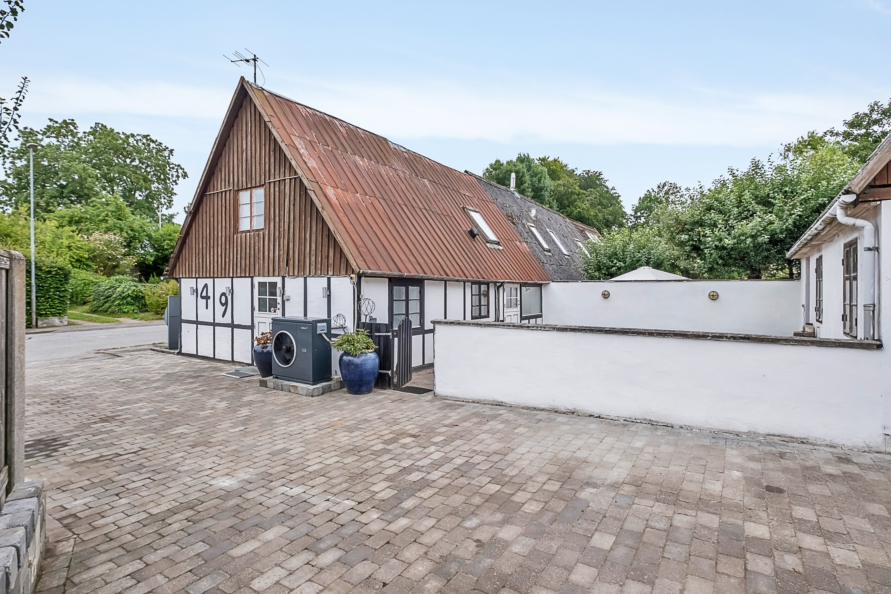 Fremhævet facade billede i fuldskærmstilstand. Billede af Elstedvej 49, Terp, 8200 Aarhus N