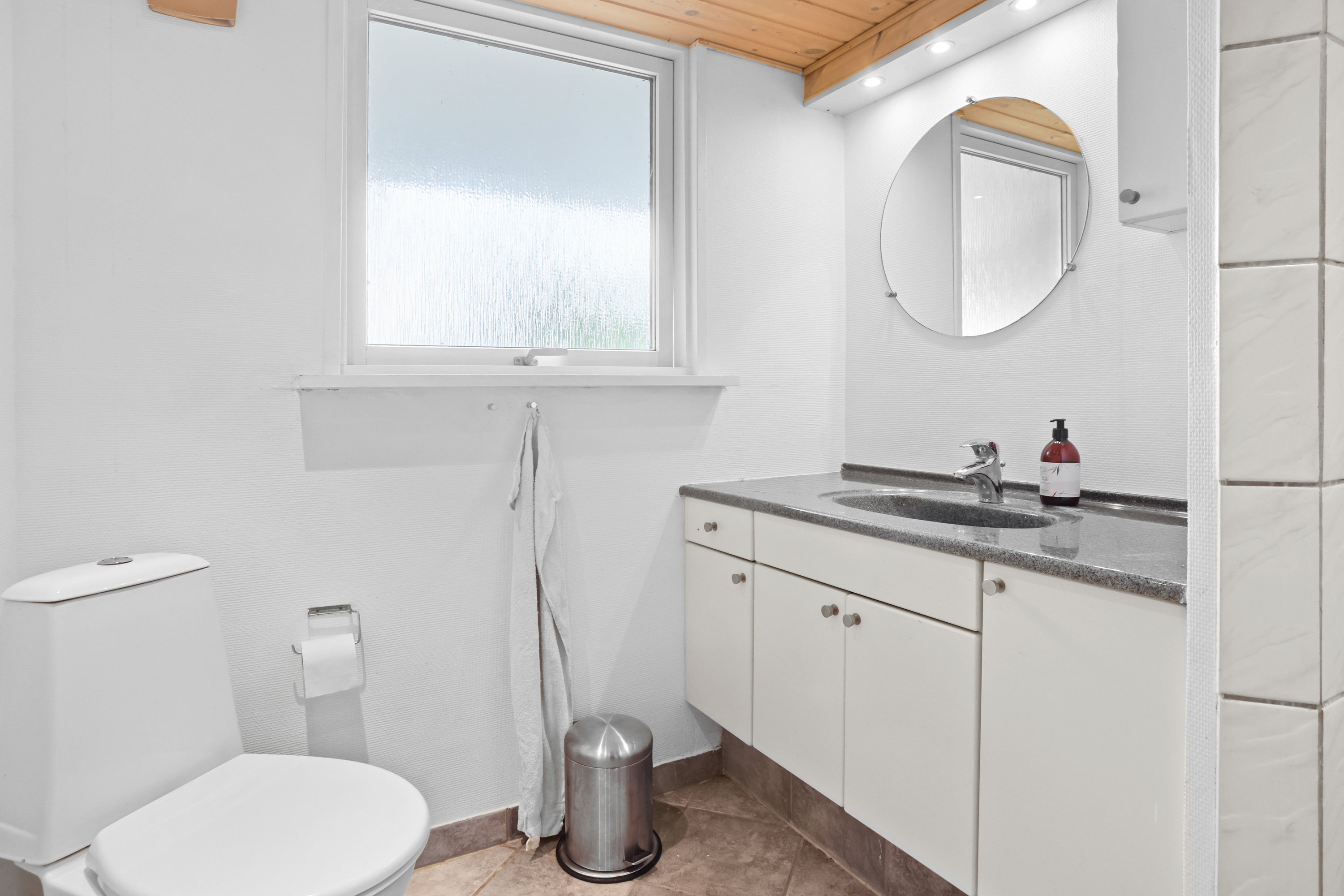 Fremhævet badeværelse billede i fuldskærmstilstand. Billede af Venøvej 94, Ørslevkl Sø, 7840 Højslev