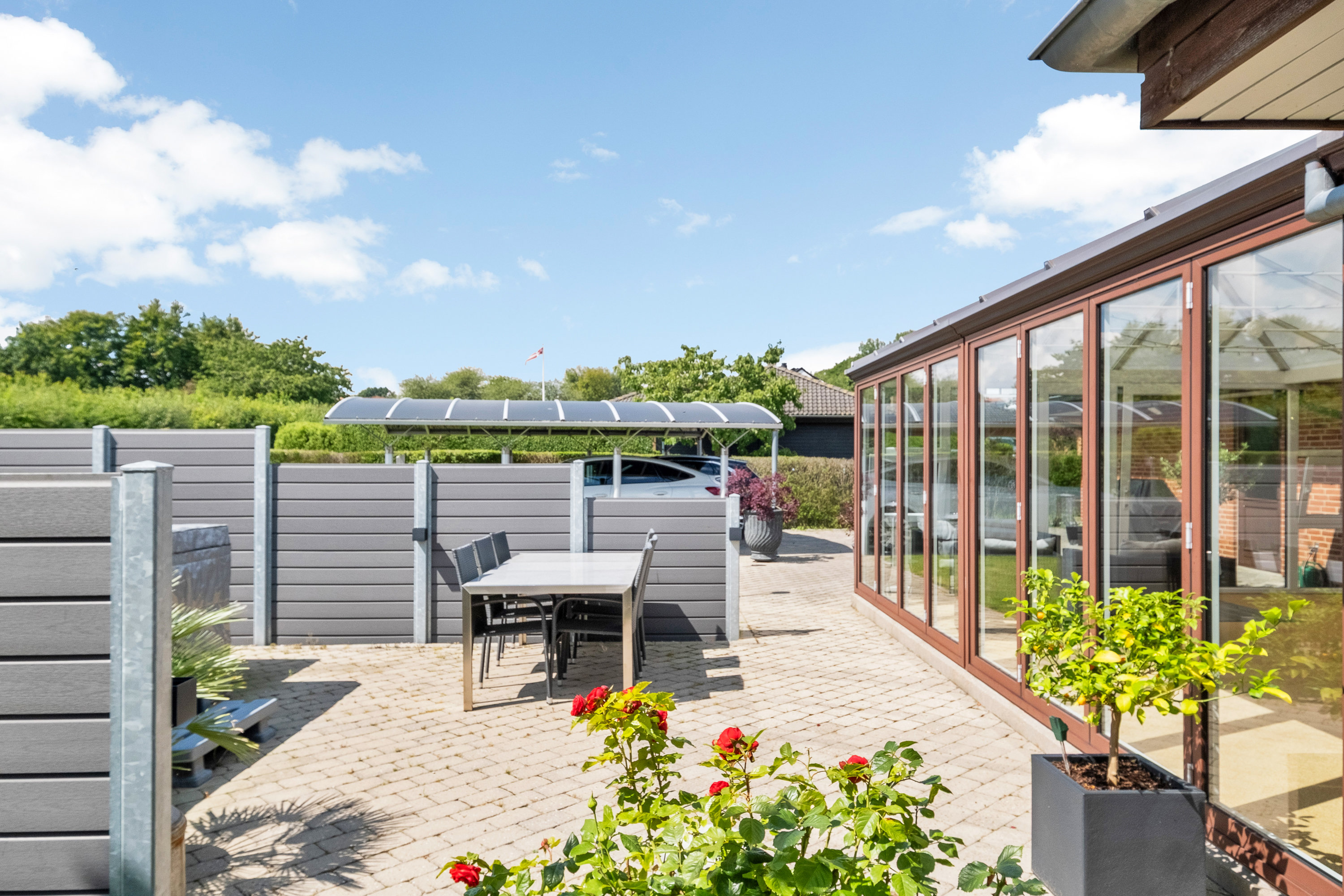 Fremhævet terrasse billede i fuldskærmstilstand. Billede af Blåbærhaven 47, 8520 Lystrup