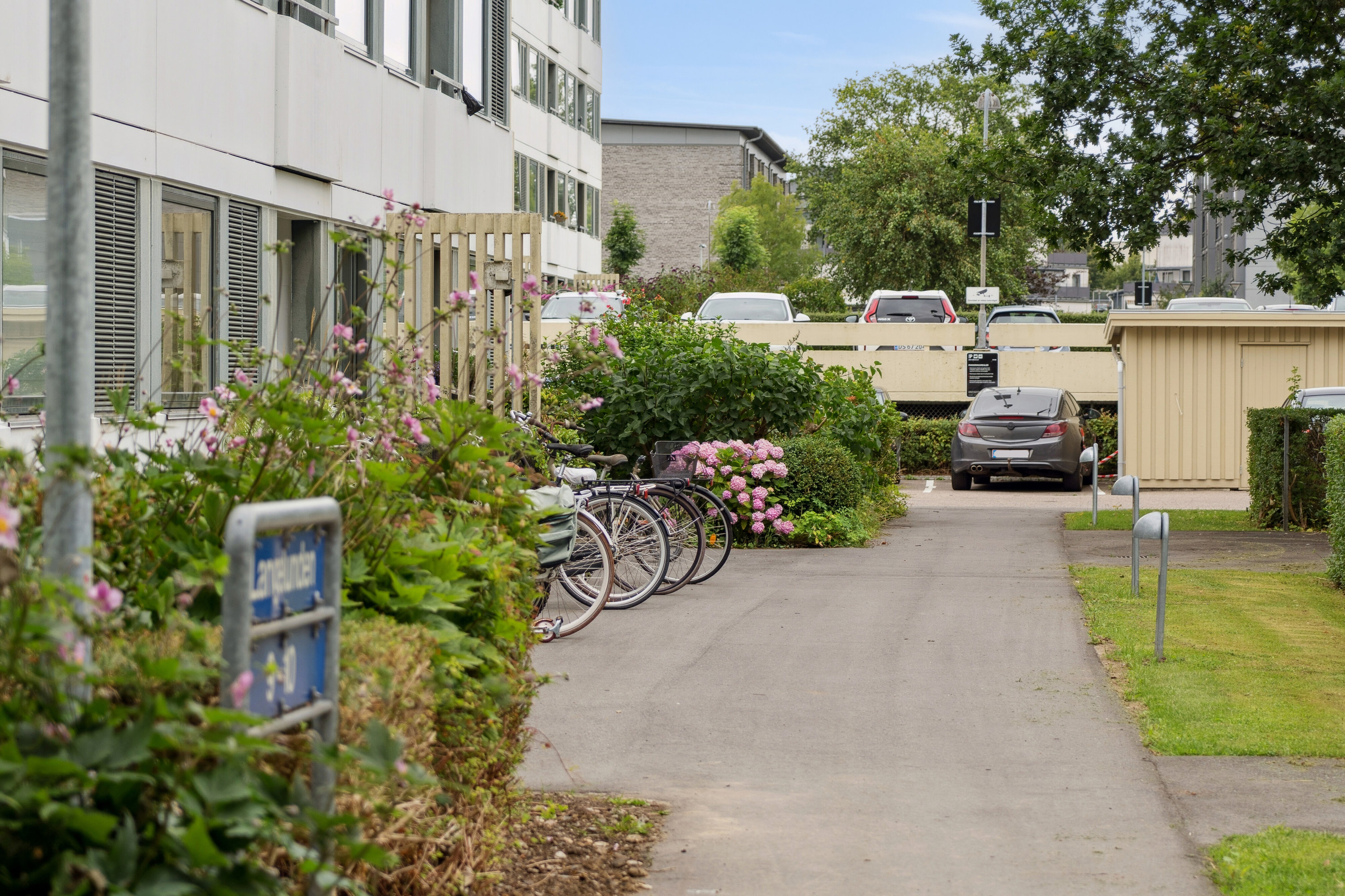 Fremhævet udendørs billede i fuldskærmstilstand. Billede af Langelunden 9, 1. mf., Niverød, 2990 Nivå