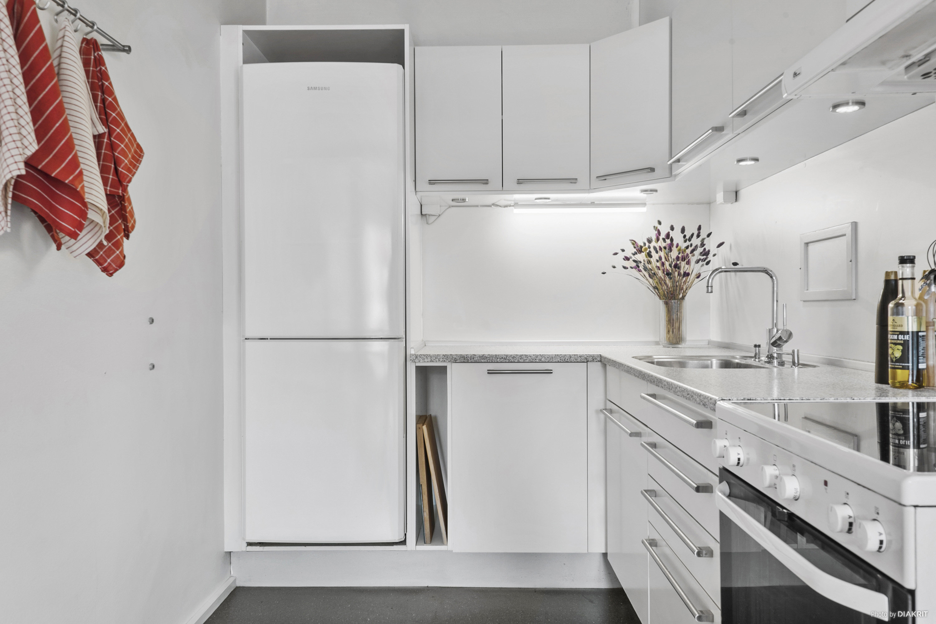 Fremhævet køkken billede i fuldskærmstilstand. Billede af Sandmarksbo 1, 1. 114., 4600 Køge