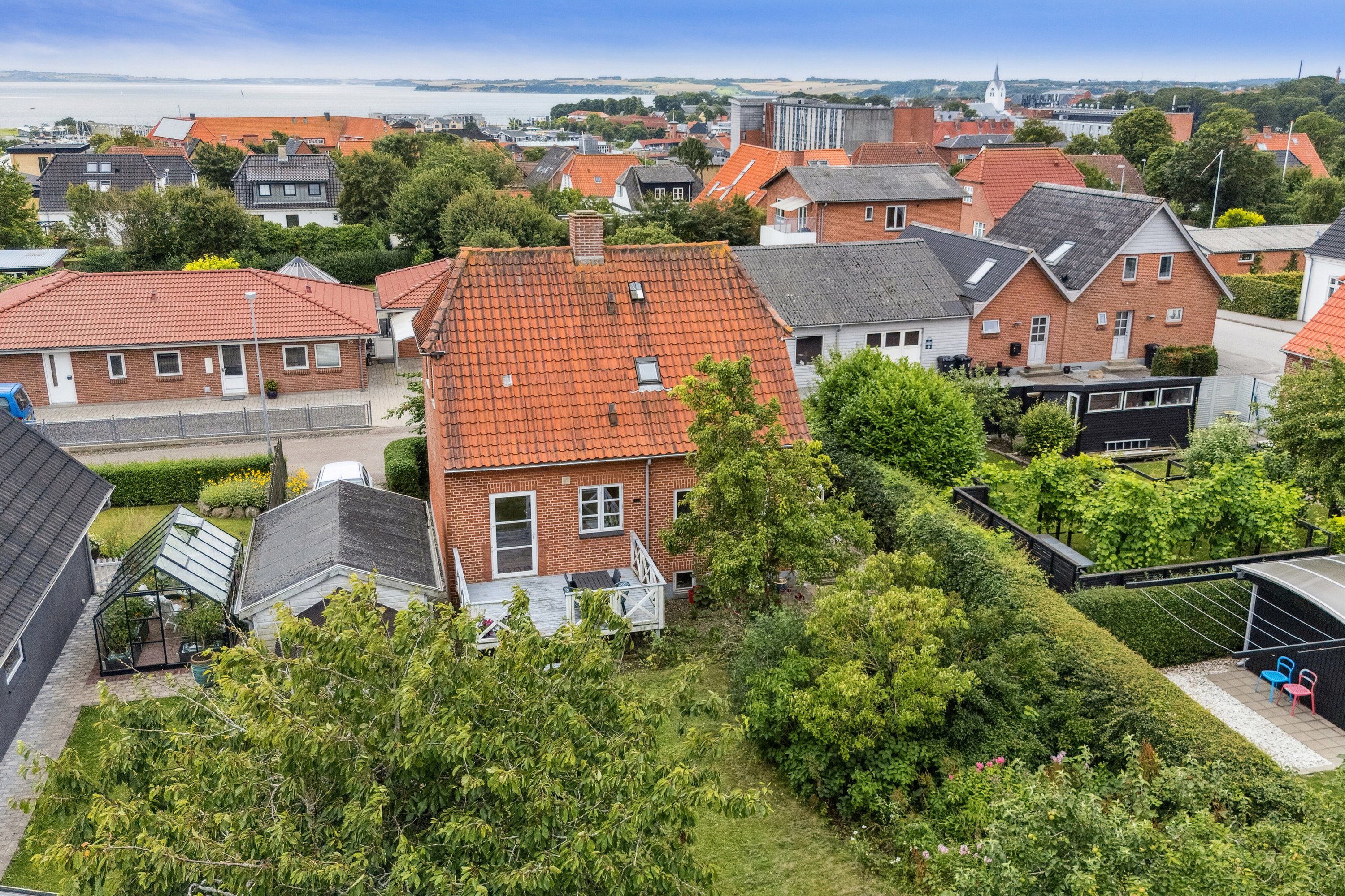 Fremhævet set fra haven billede i fuldskærmstilstand. Billede af Solhøjvej 19, 7700 Thisted