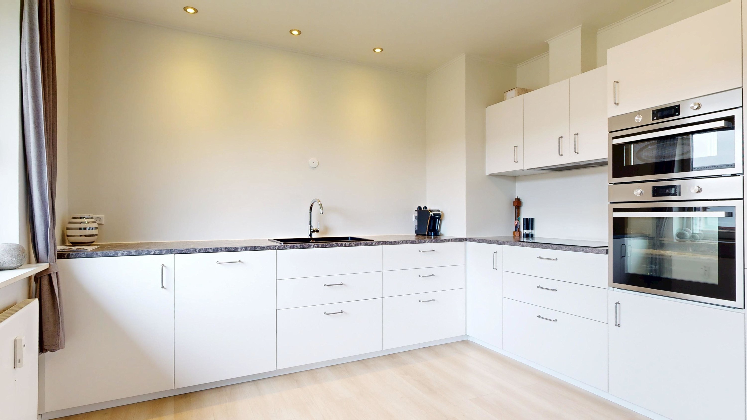 Fremhævet køkken billede i fuldskærmstilstand. Billede af Eskebækparken 14, 1. th., 8660 Skanderborg