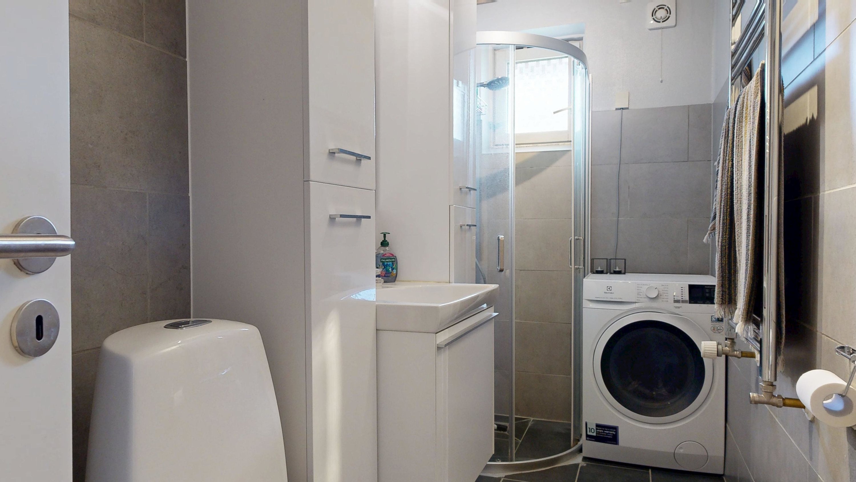 Miniaturebillede 2: badeværelse. Billede af Eskebækparken 14, 1. th., 8660 Skanderborg