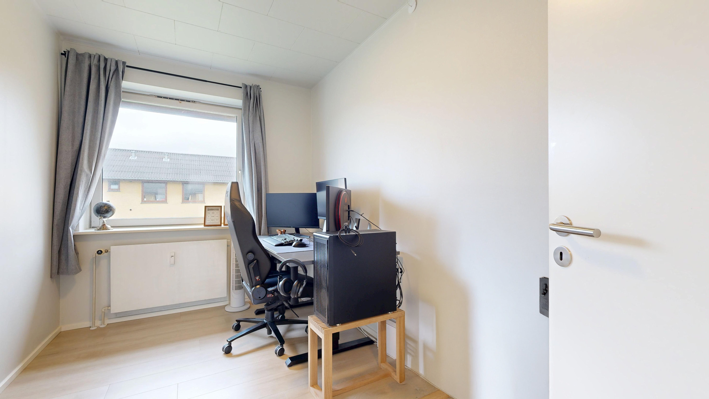 Fremhævet kontor billede i fuldskærmstilstand. Billede af Eskebækparken 14, 1. th., 8660 Skanderborg