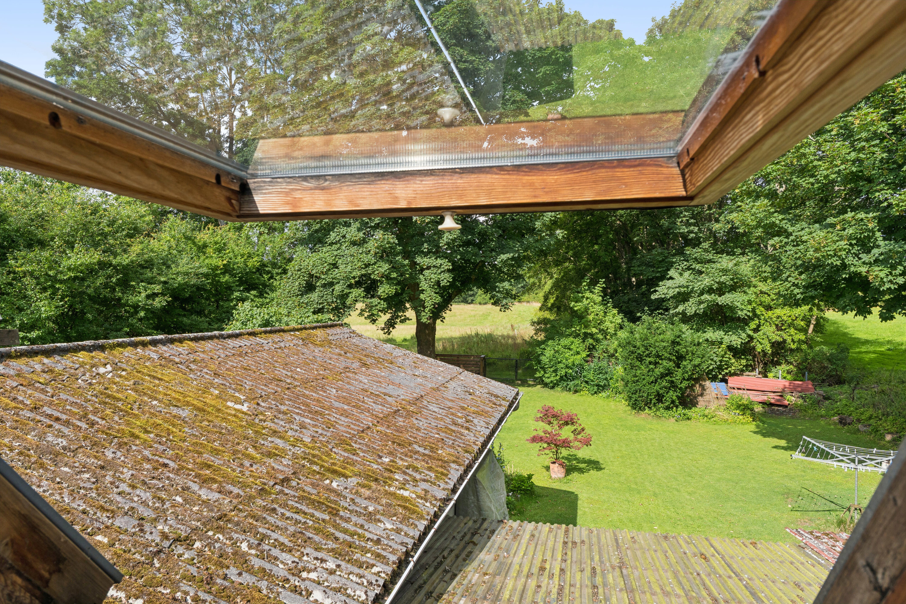 Fremhævet set fra haven billede i fuldskærmstilstand. Billede af Kettingevej 23, 2970 Hørsholm