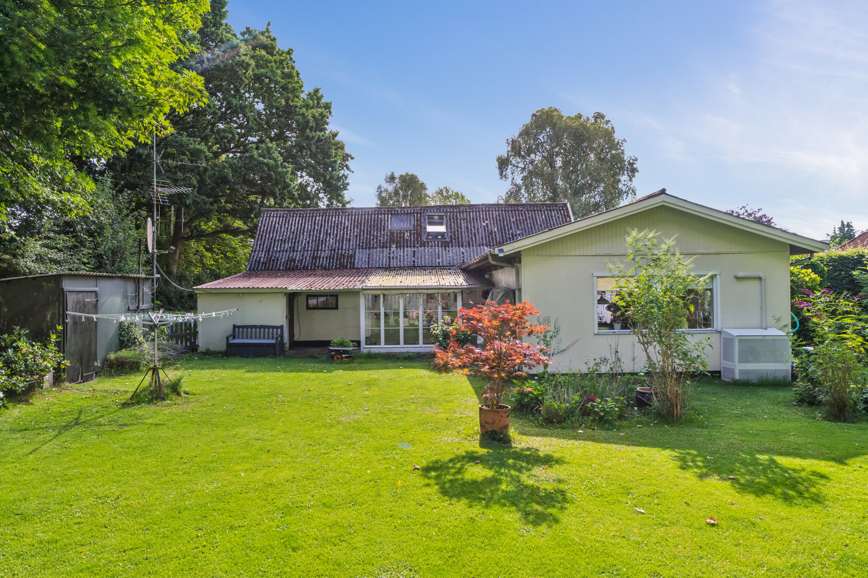 Fremhævet set fra haven billede i fuldskærmstilstand. Billede af Kettingevej 23, 2970 Hørsholm