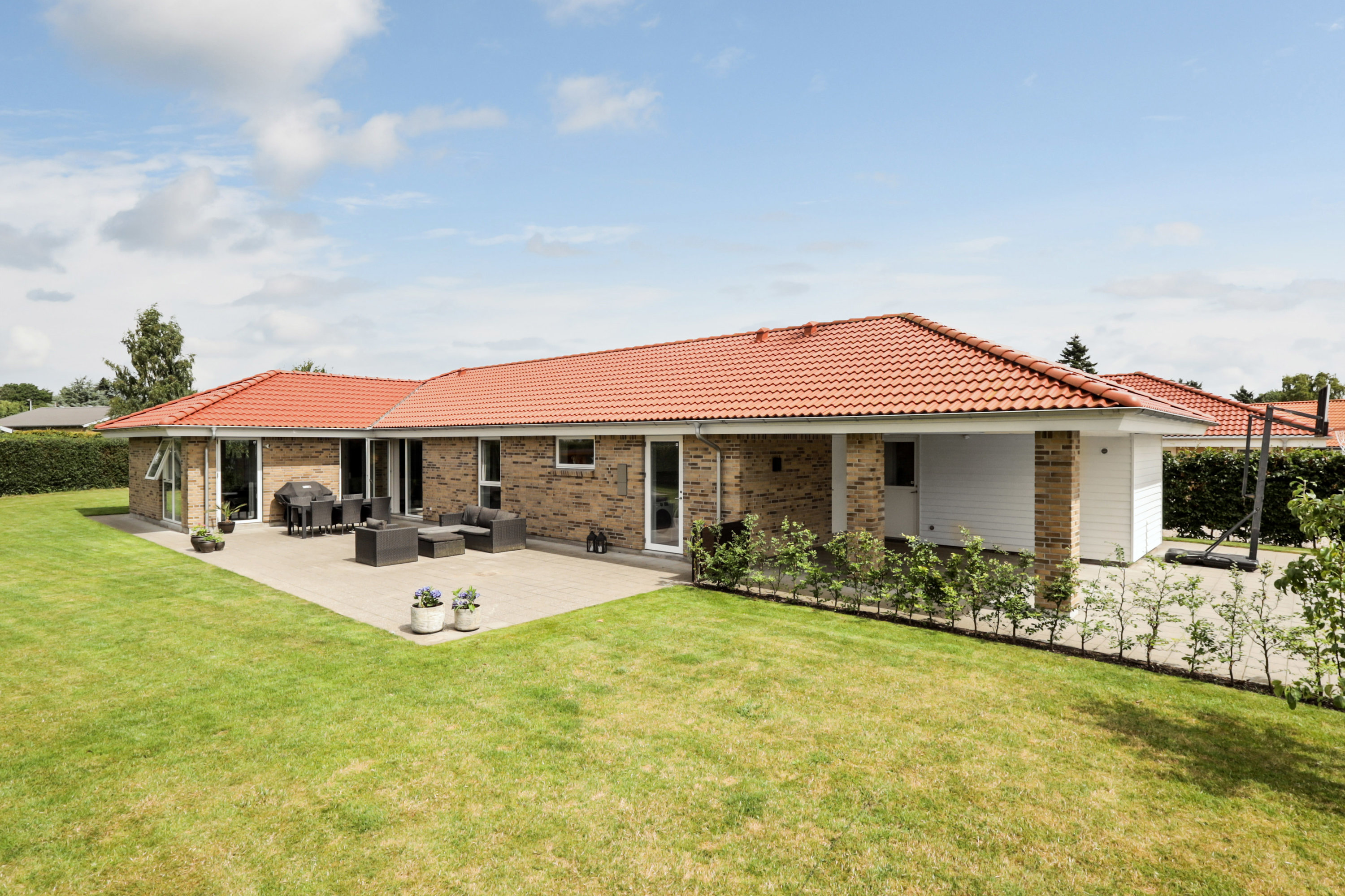 Villa: Ejendommen på Vestergårds Allé 22, 5881 Skårup Fyn