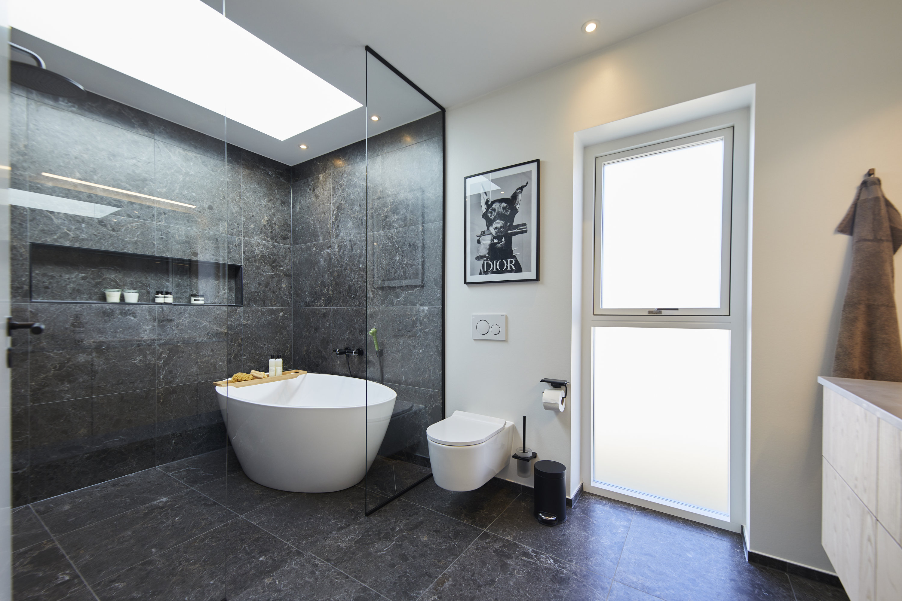 Fremhævet  billede i fuldskærmstilstand. Billede af Løvehalen 40, 8700 Horsens