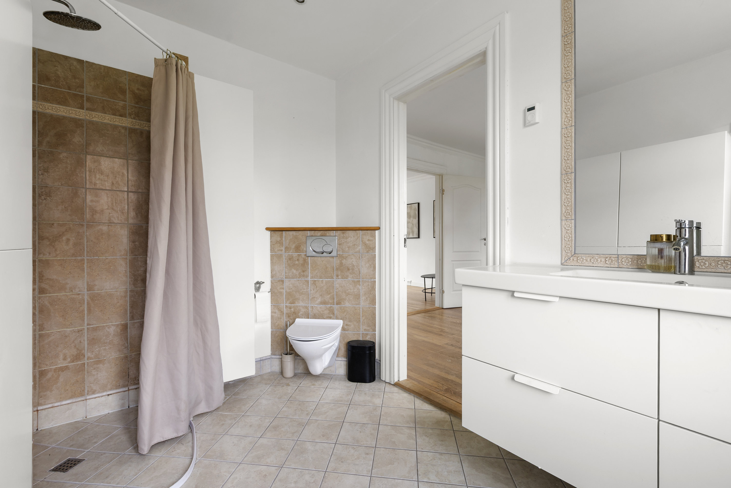 Fremhævet badeværelse billede i fuldskærmstilstand. Billede af Elmevej 4, st.., Slagelse, 4200 Slagelse