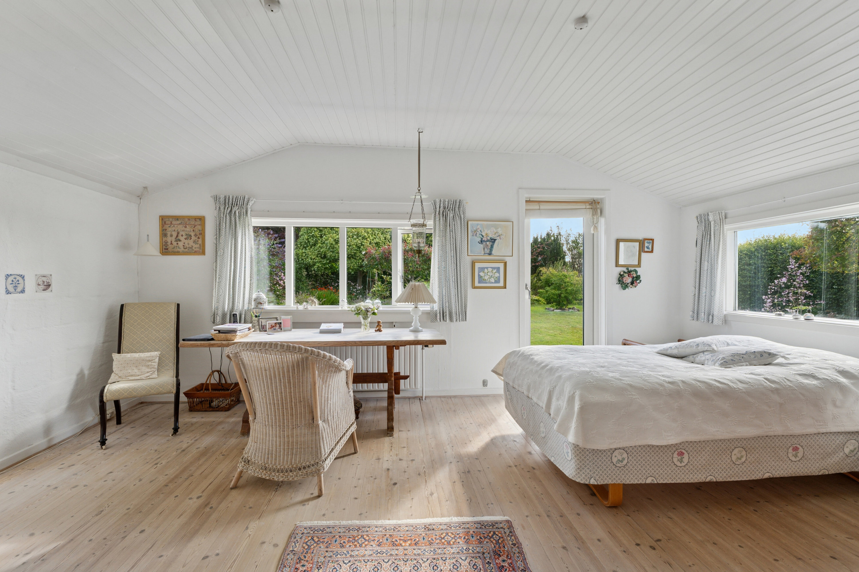 Fremhævet soveværelse billede i fuldskærmstilstand. Billede af Sophienberg Vænge 23, 2960 Rungsted Kyst