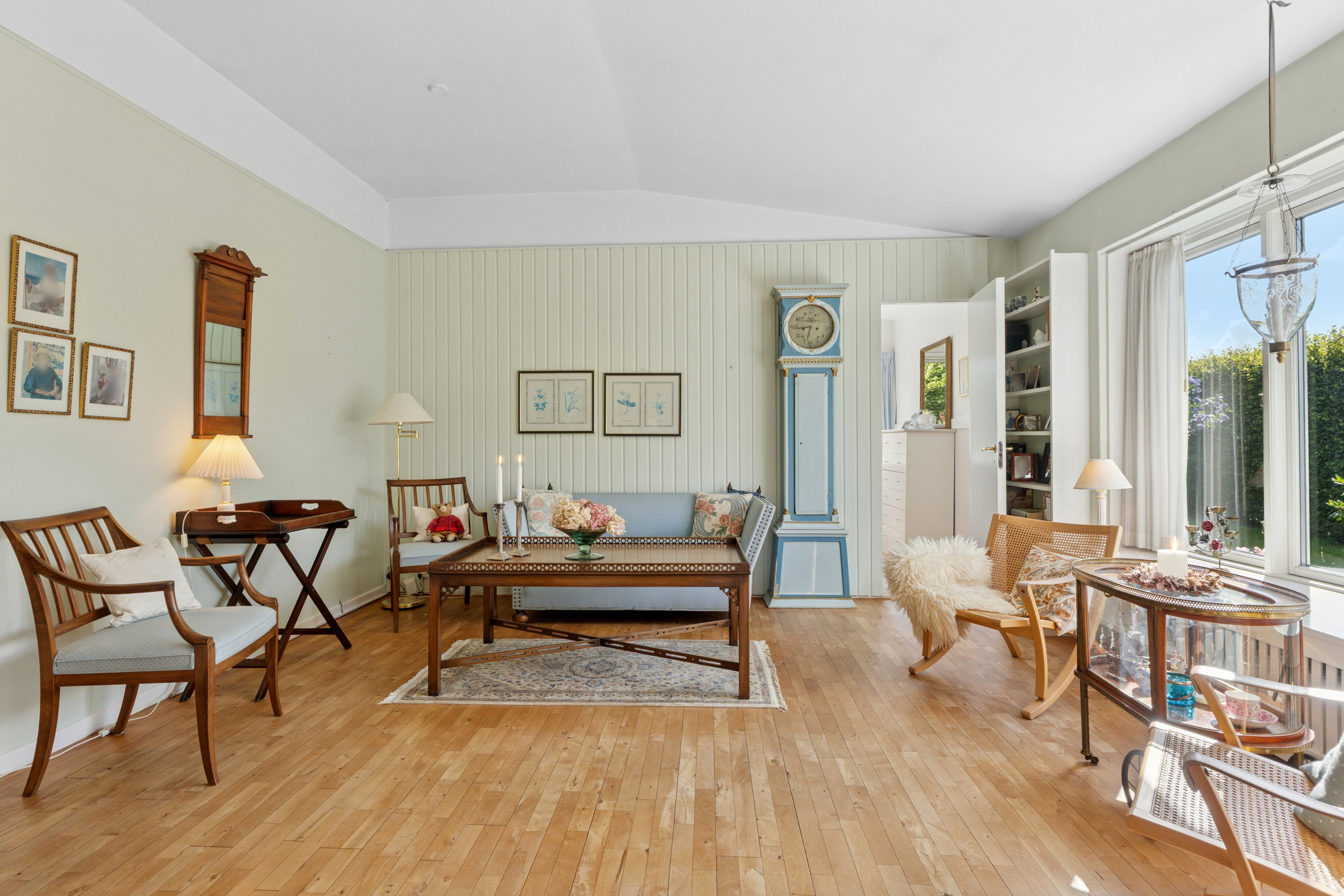 Miniaturebillede 2: stue. Billede af Sophienberg Vænge 23, 2960 Rungsted Kyst