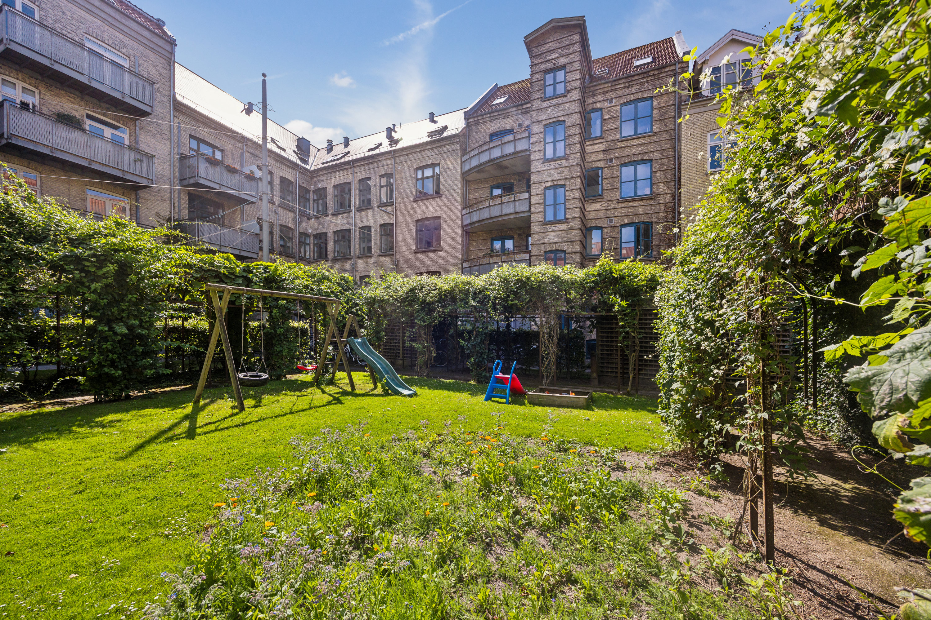 Fremhævet ejendom 1 billede i fuldskærmstilstand. Billede af Christiansgade 35, 1. tv., 9000 Aalborg