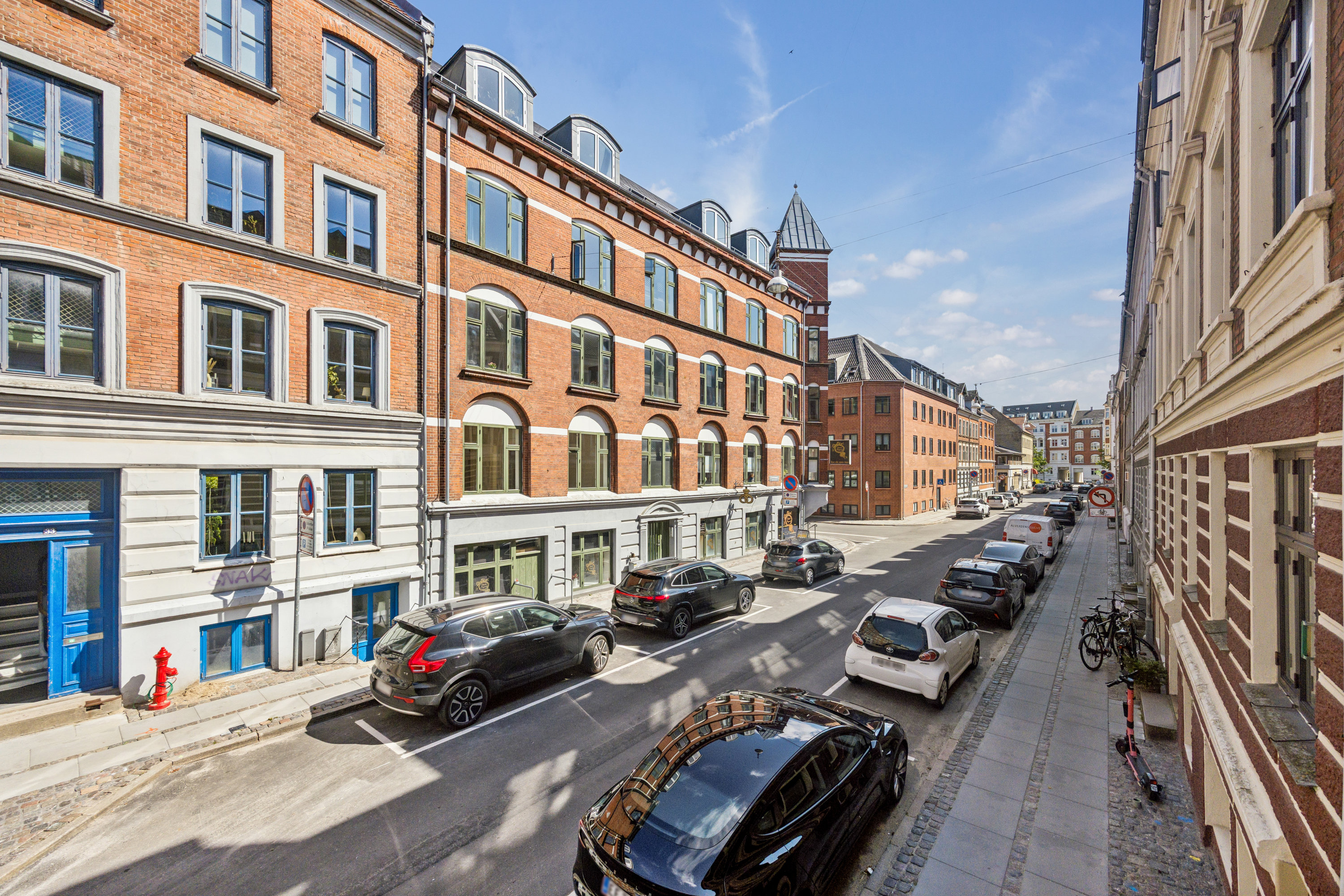 Fremhævet ejendom 1 billede i fuldskærmstilstand. Billede af Christiansgade 35, 1. tv., 9000 Aalborg