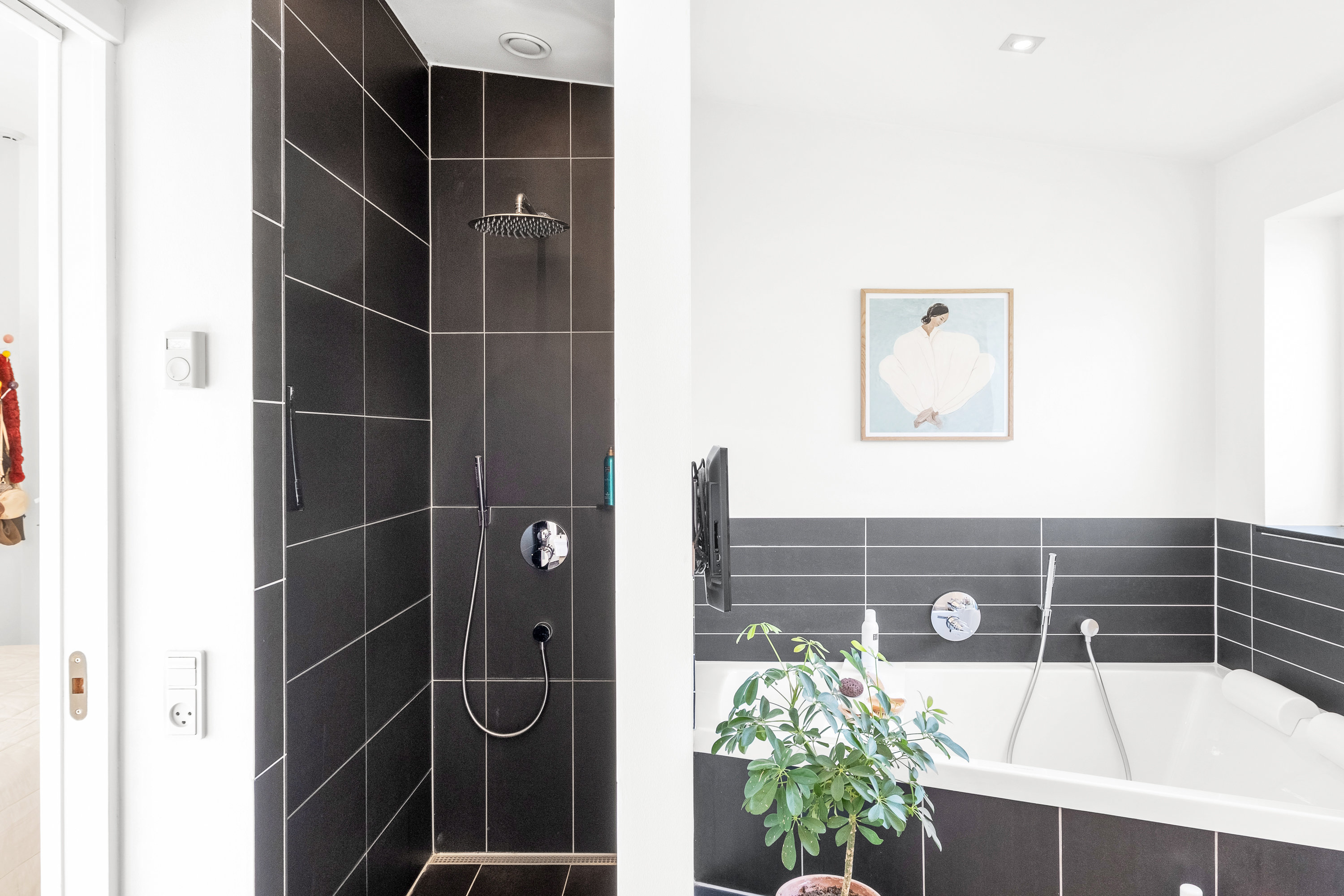 Fremhævet badeværelse billede i fuldskærmstilstand. Billede af Elmehaven 93, 8520 Lystrup