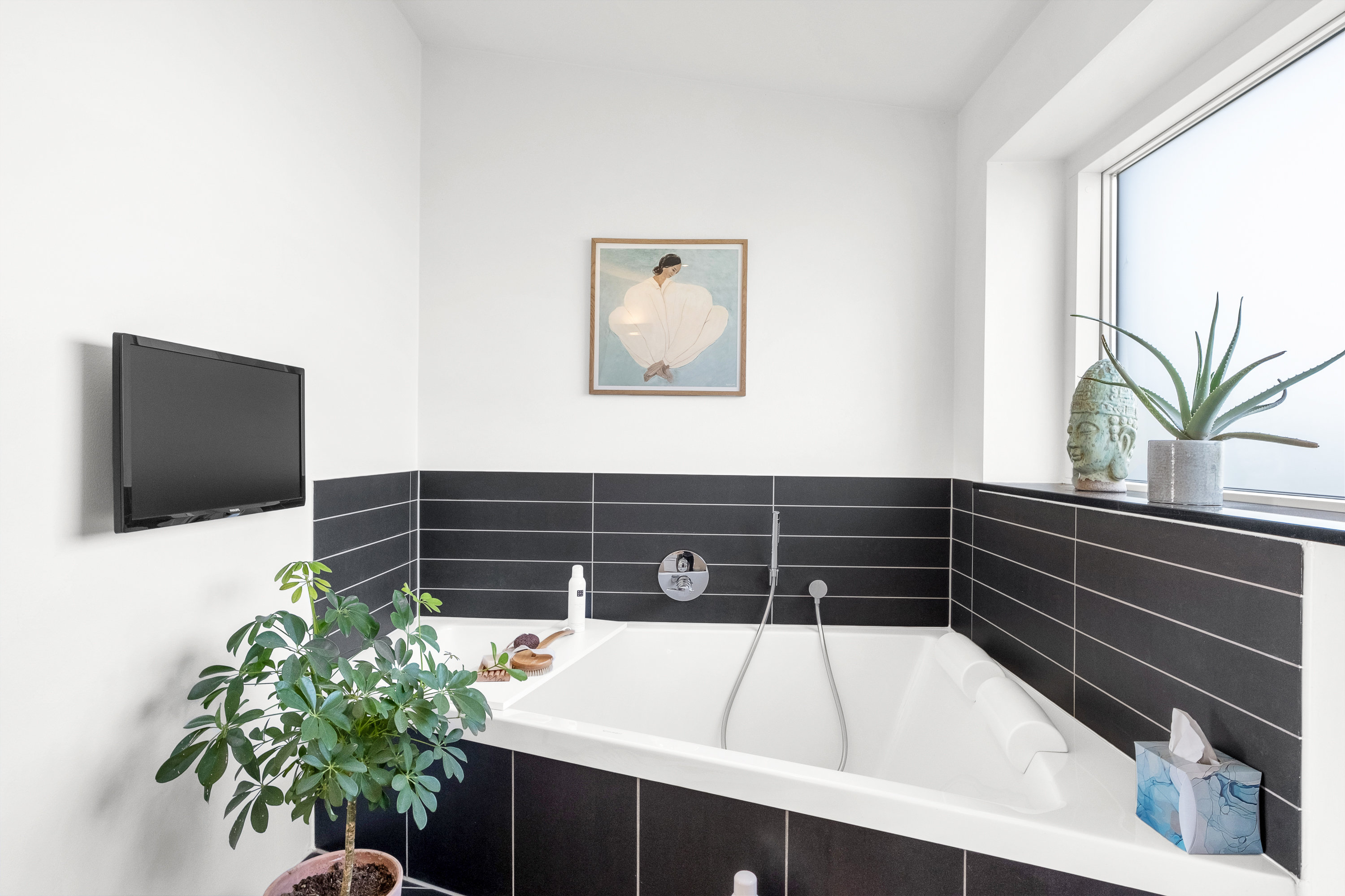 Fremhævet badeværelse billede i fuldskærmstilstand. Billede af Elmehaven 93, 8520 Lystrup