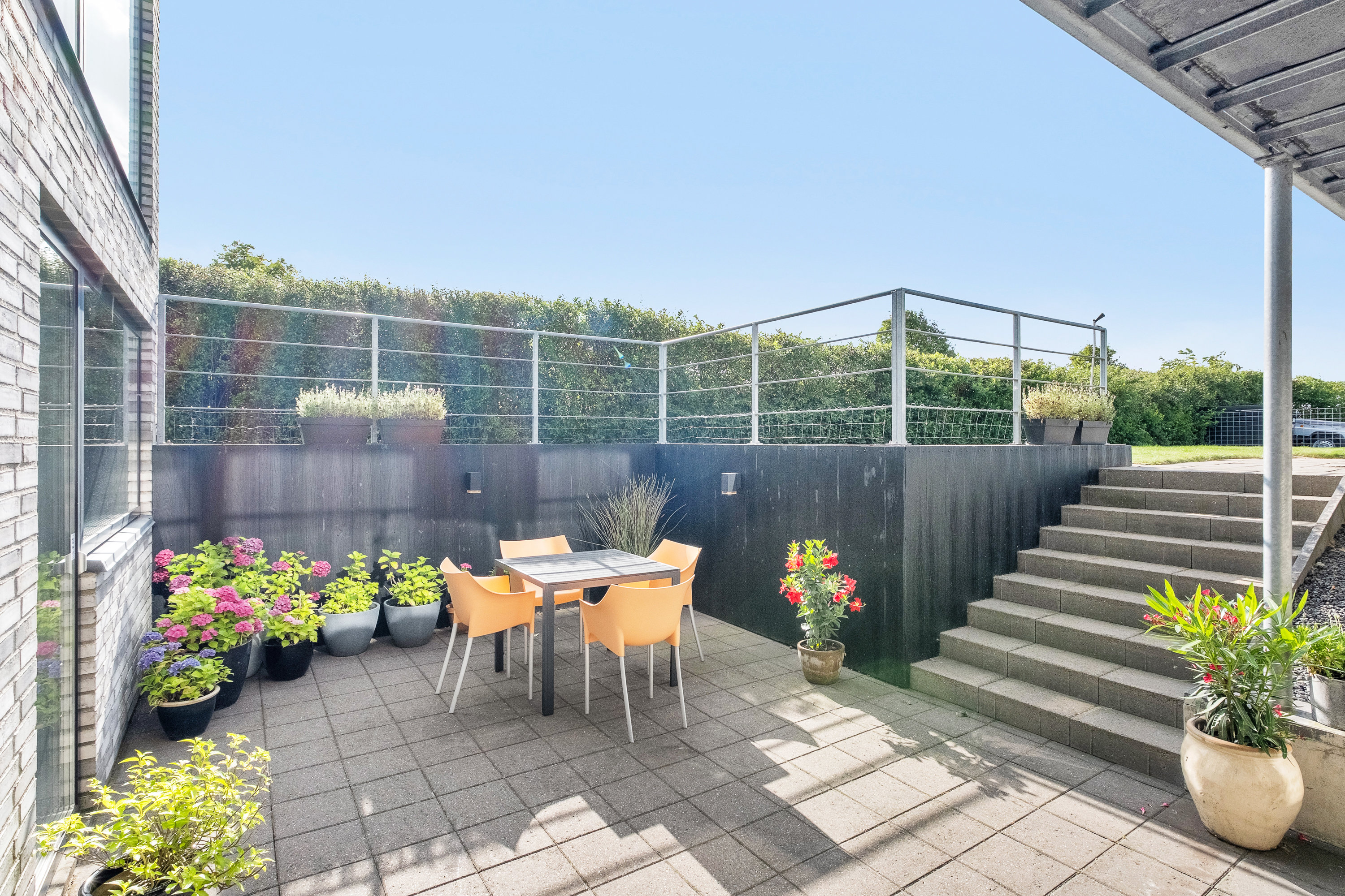 Fremhævet terrasse billede i fuldskærmstilstand. Billede af Elmehaven 93, 8520 Lystrup