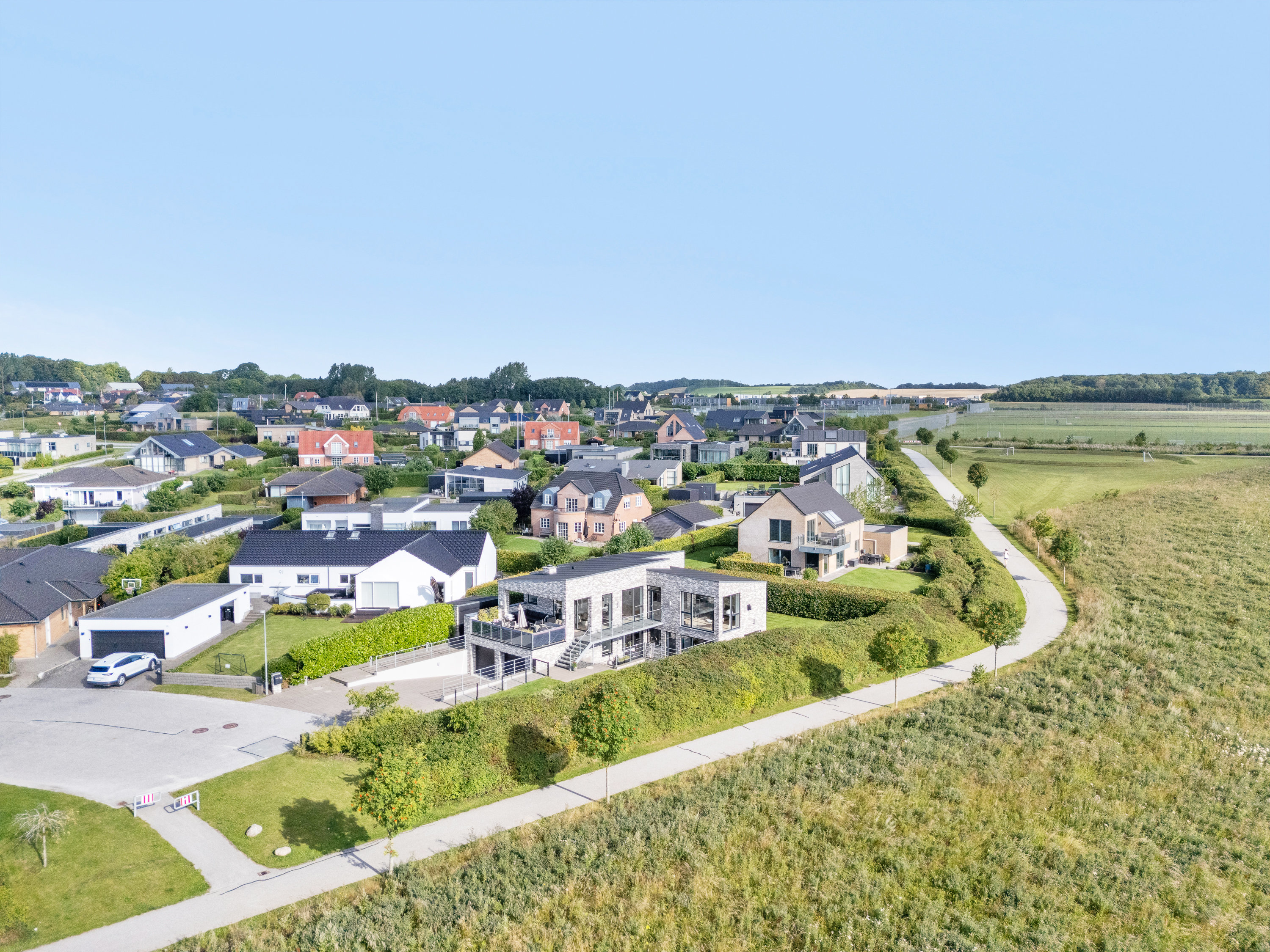 Fremhævet luftfoto billede i fuldskærmstilstand. Billede af Elmehaven 93, 8520 Lystrup