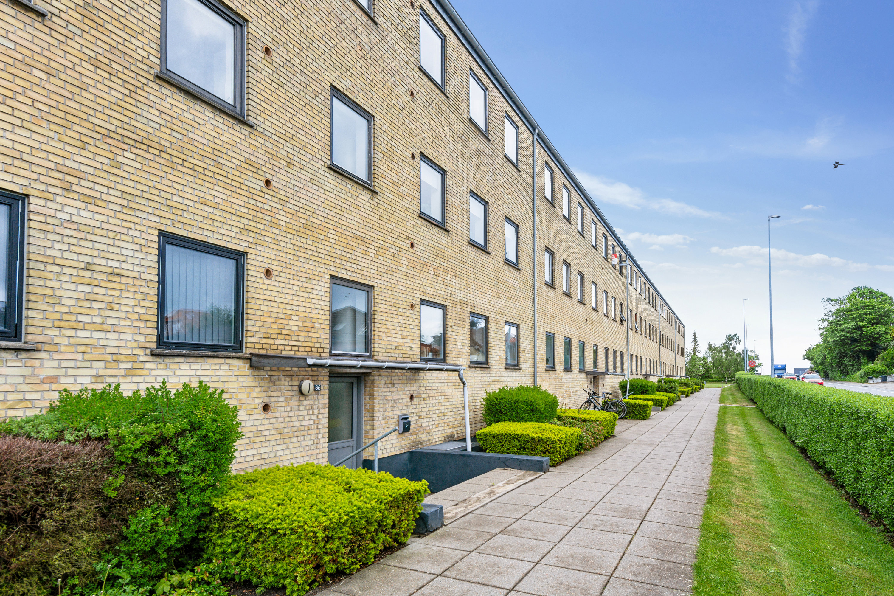 Fremhævet  billede i fuldskærmstilstand. Billede af Hadsundvej 86F, 1. tv., 9000 Aalborg